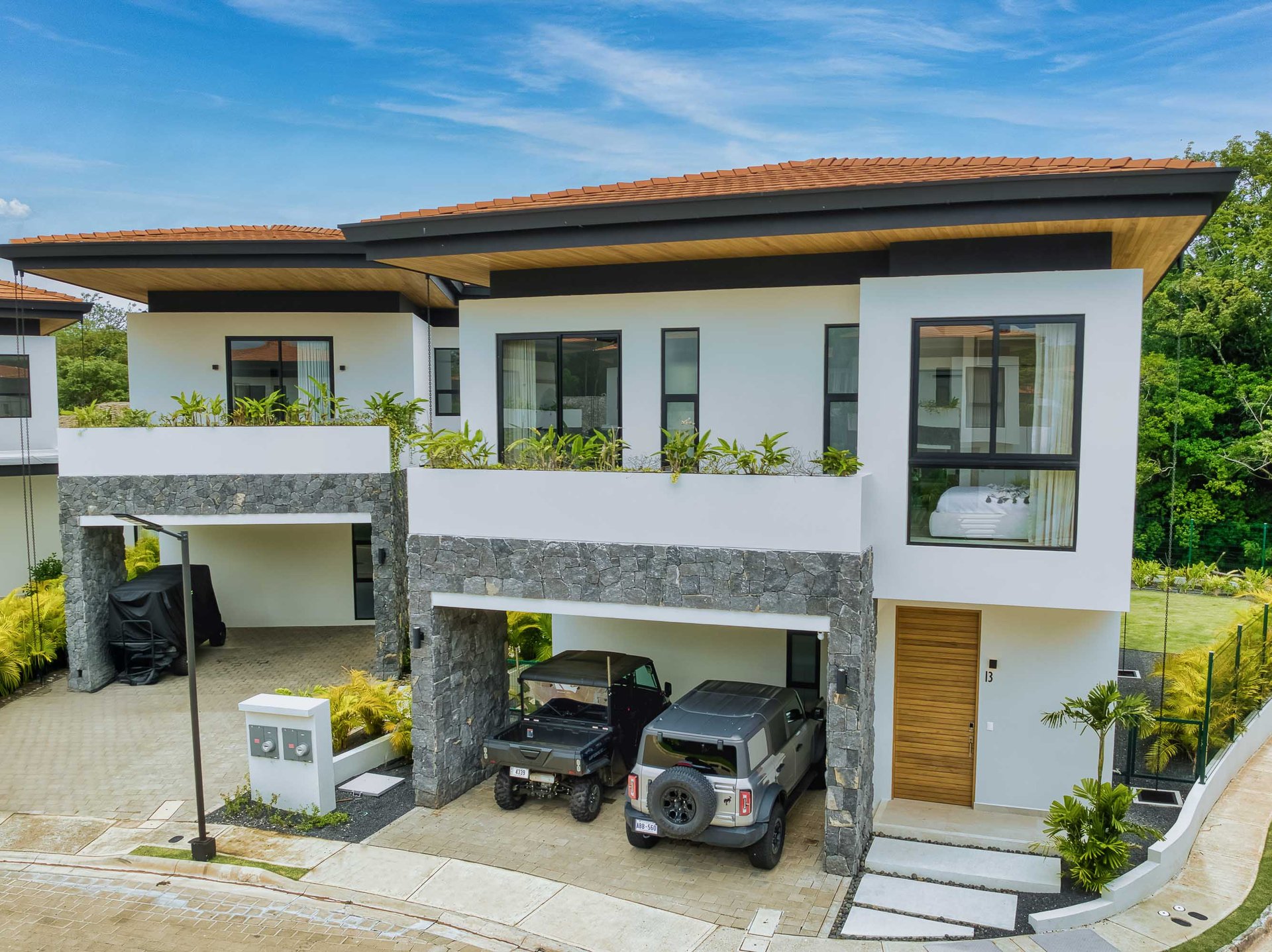 Bosques de Pinilla Unit 15 – Model A | Fully Furnished 4-Bedroom Home with Vehicles