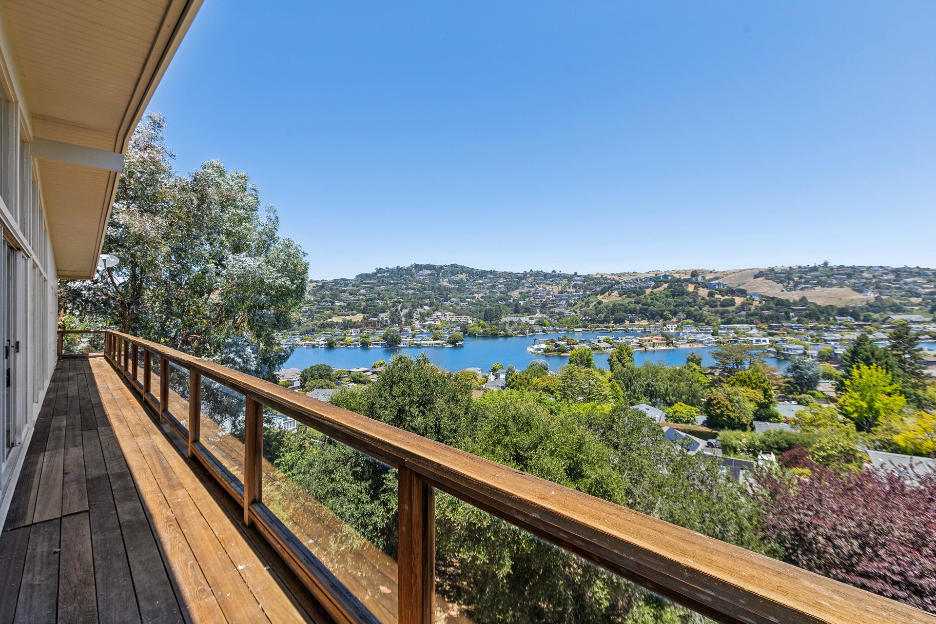 Desirable Location on Belvedere Island