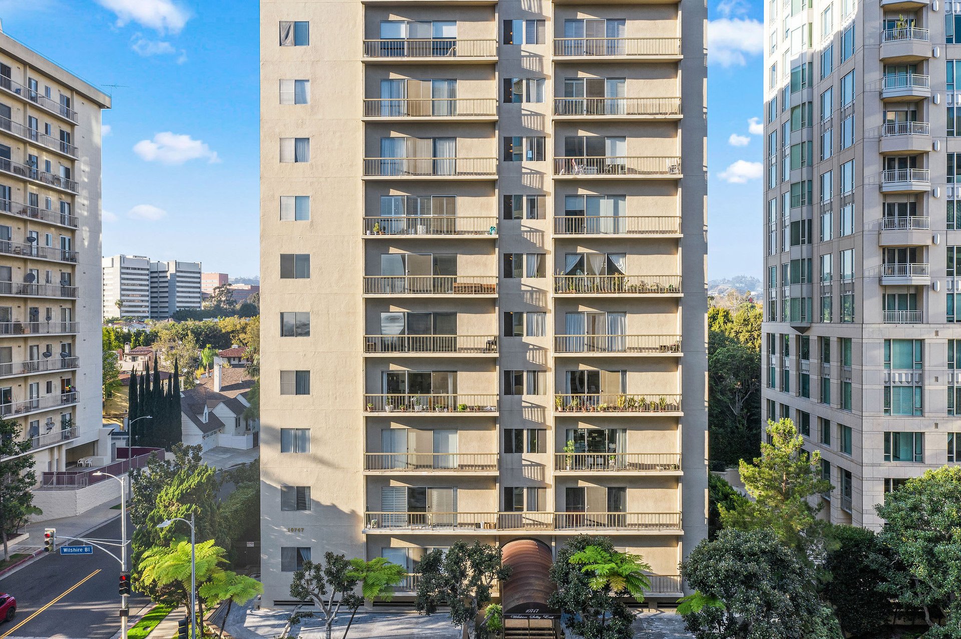 Wilshire Selby East #602, Wilshire Corridor