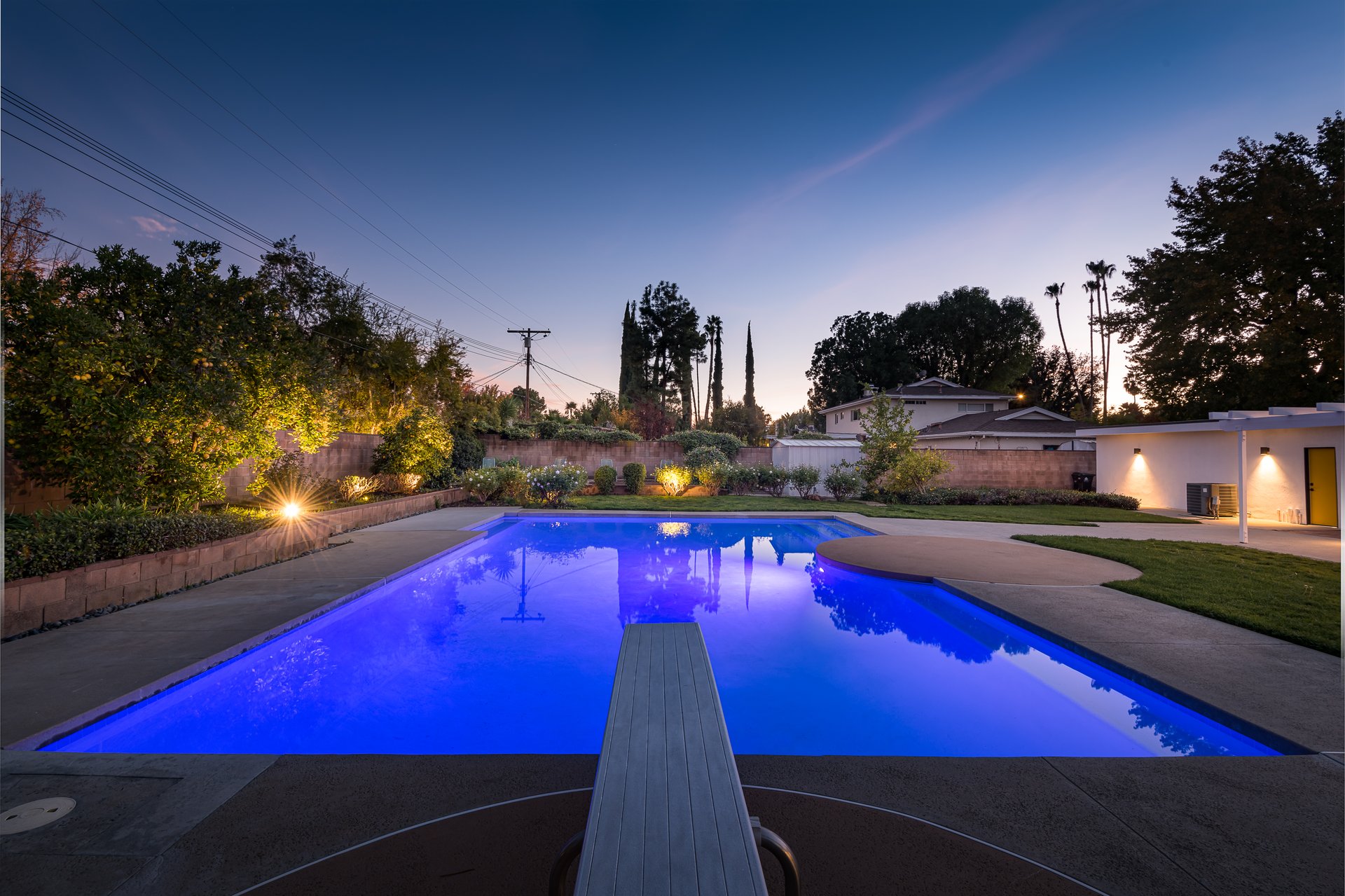 Mid-Century Smart Home in Woodland Hills