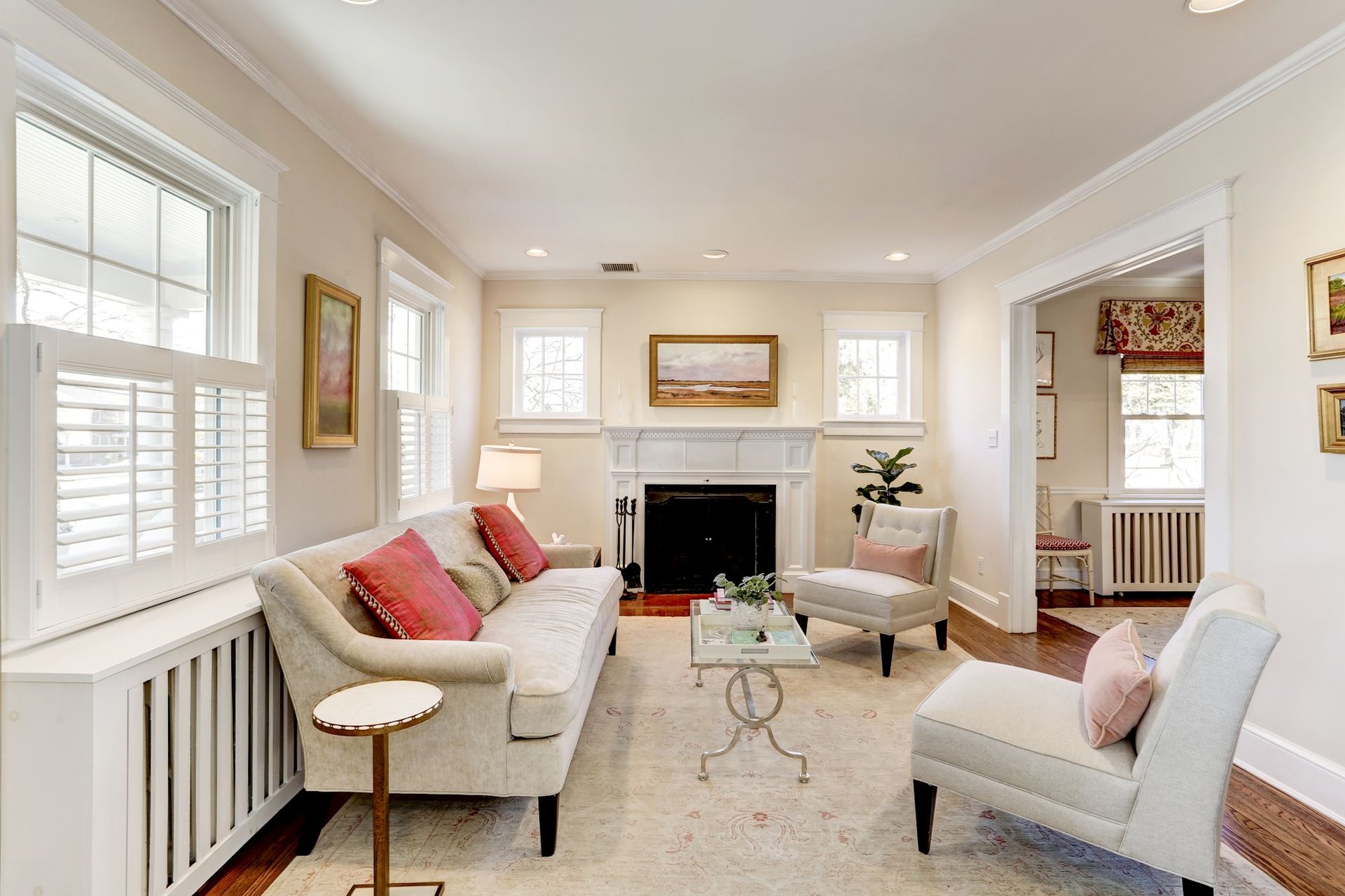2435 Davis Ave