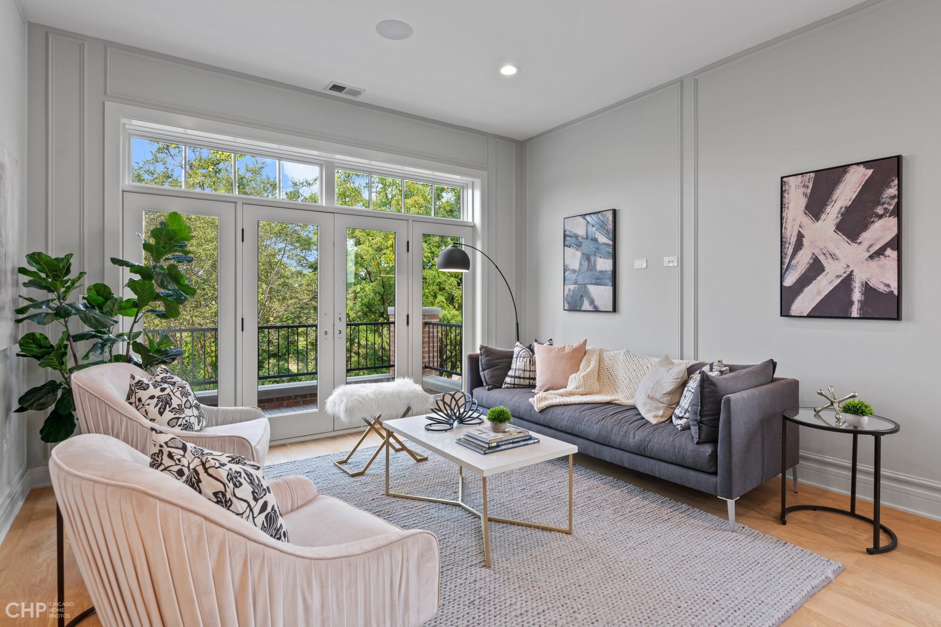 Private Roof Deck with City Views in Logan Square: 1717 Humboldt #3S