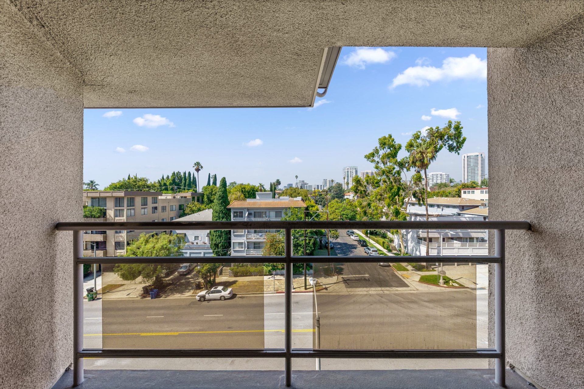 1520 S Beverly Glen Blvd #301, Westwood