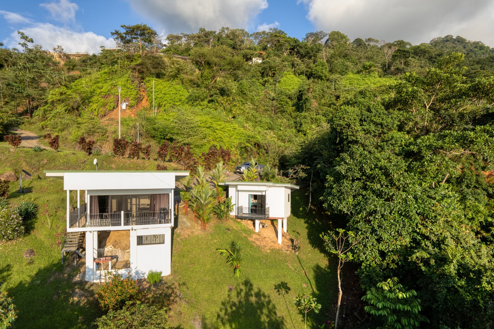Stunning Seaside Villas with Breathtaking Ocean Views