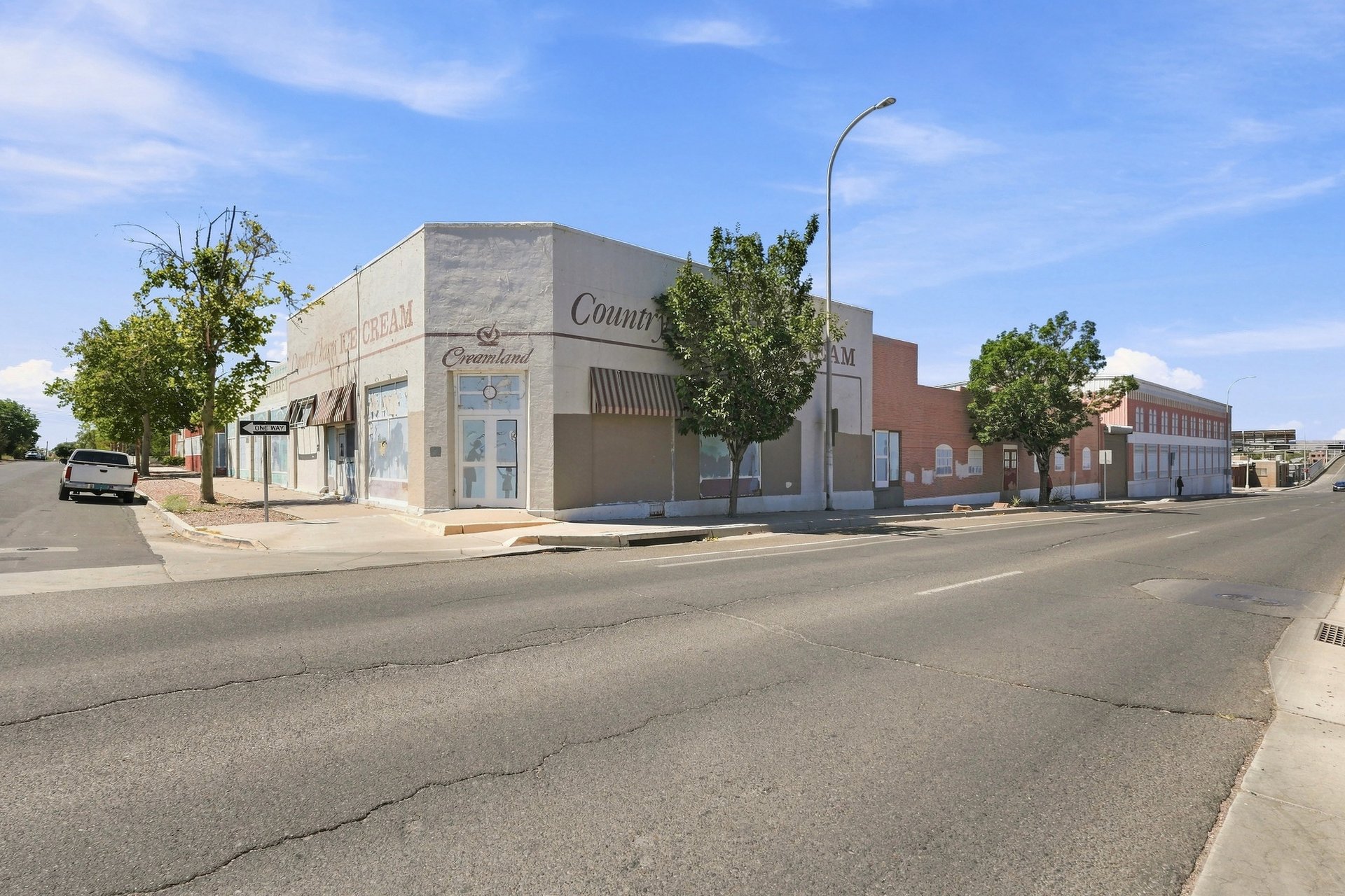 500 Broadway Blvd