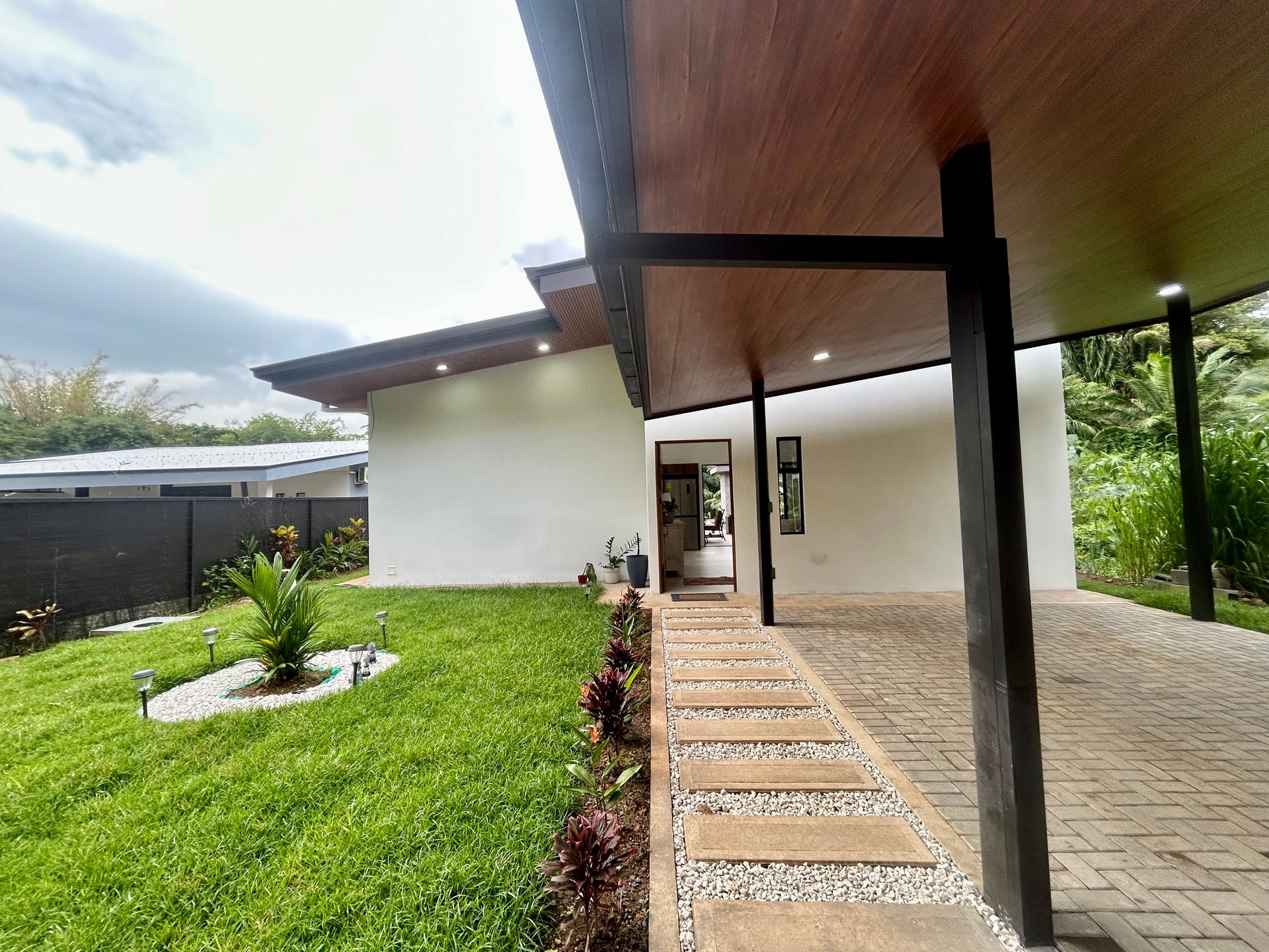 Villa Jardines – 3 Bedrooms, 2 Bathrooms, Brand-New with Pool
