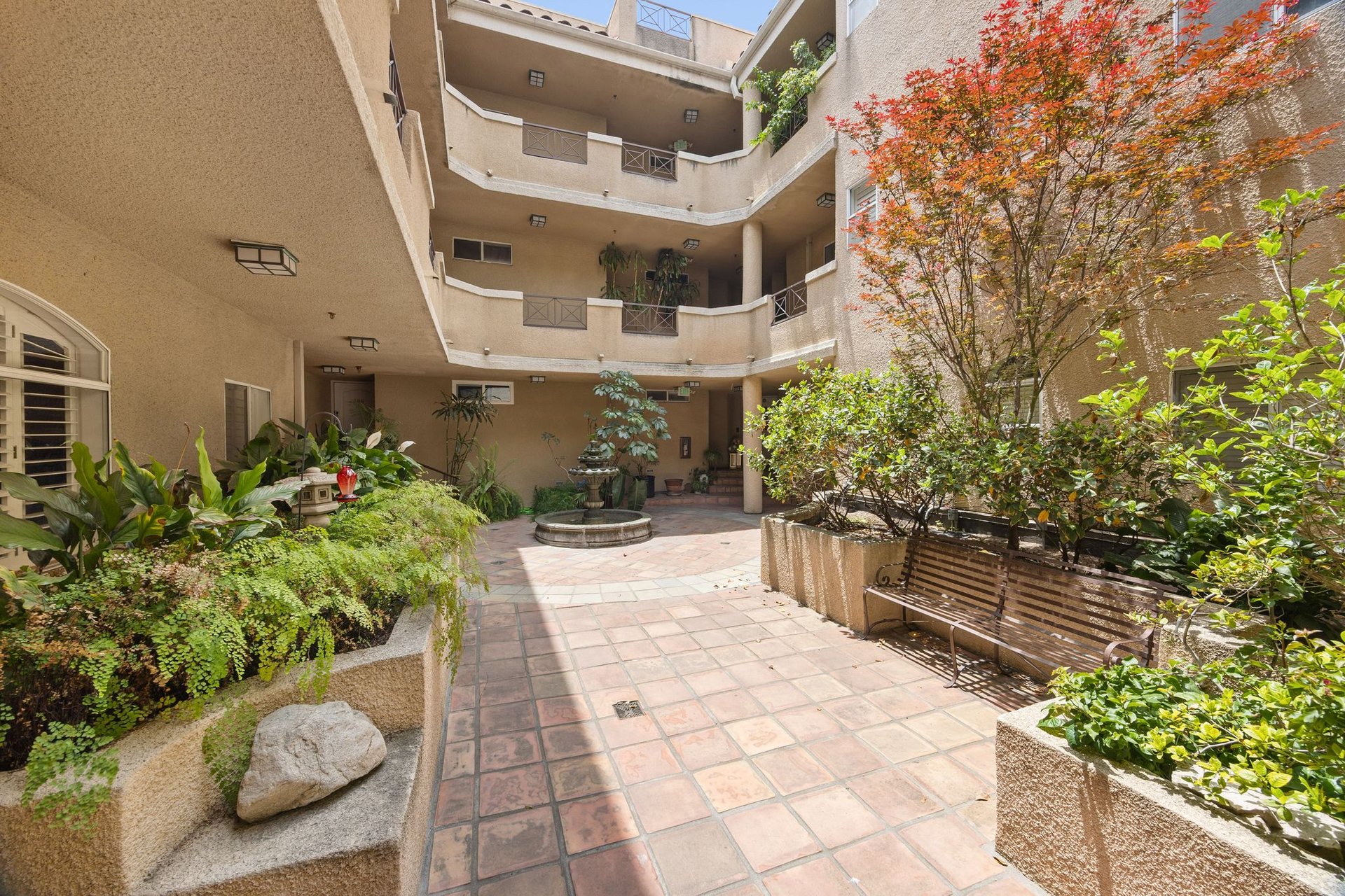 12060 Hoffman St. Unit 305