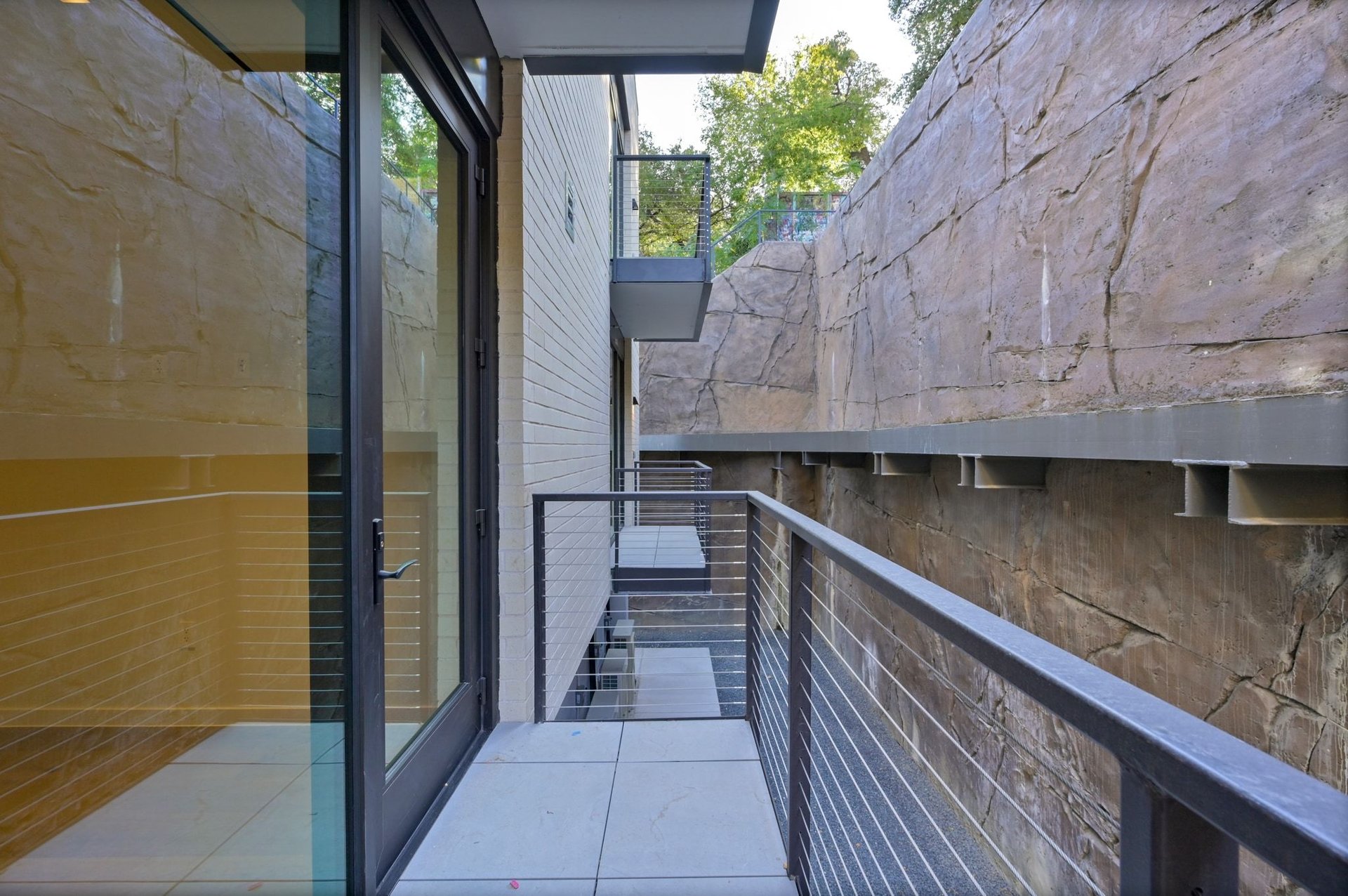 1006 Baylor Street #201