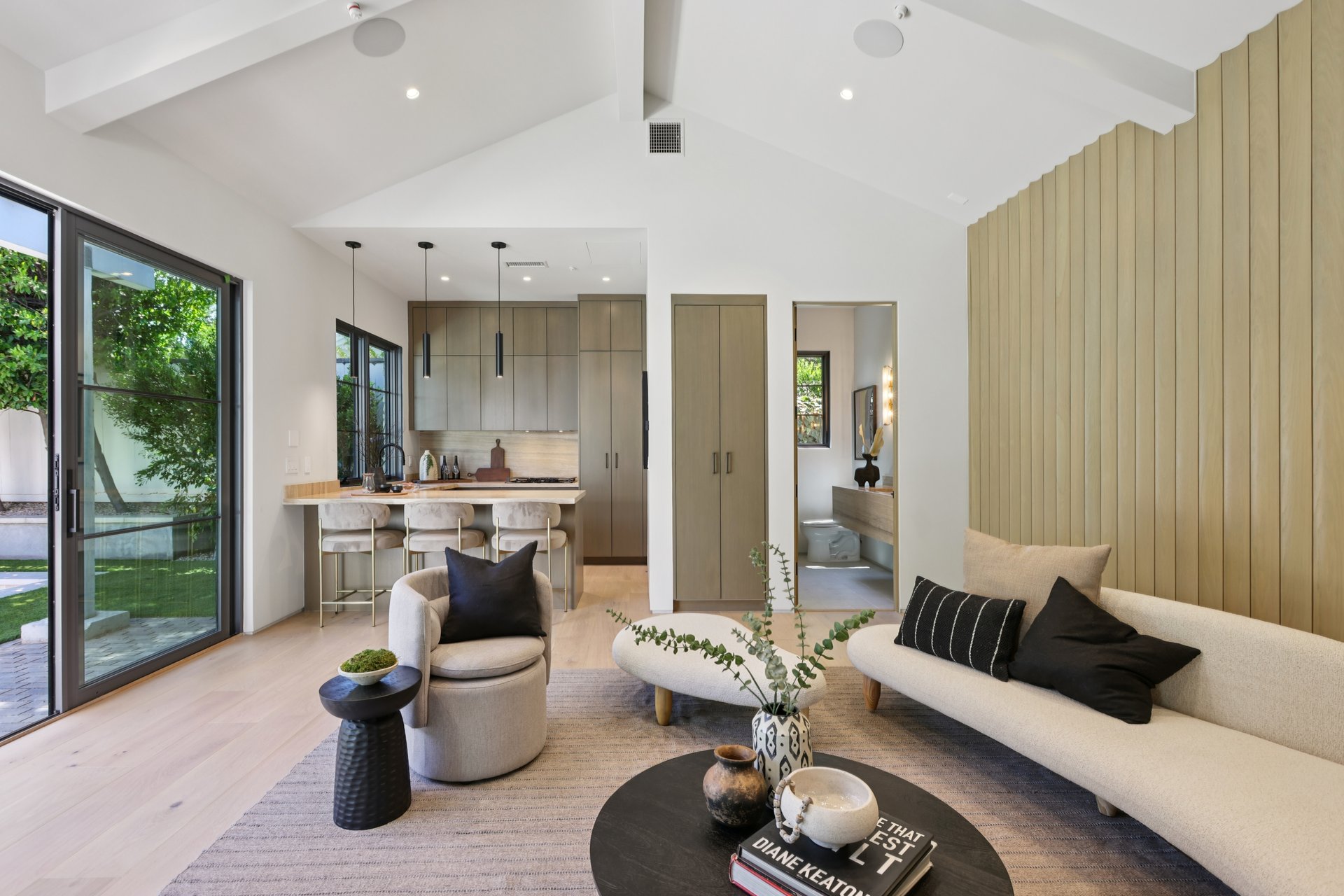 4113 Woodman Ave, Sherman Oaks