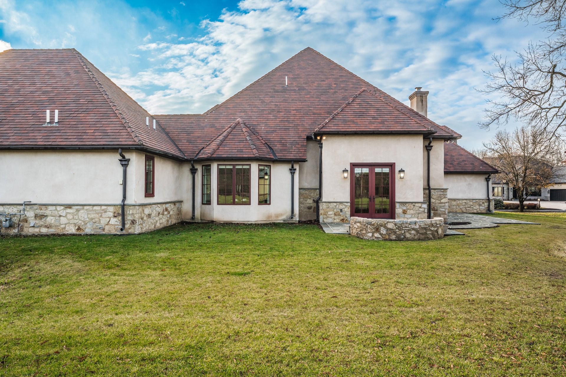 2687 Avenue Du Vlg