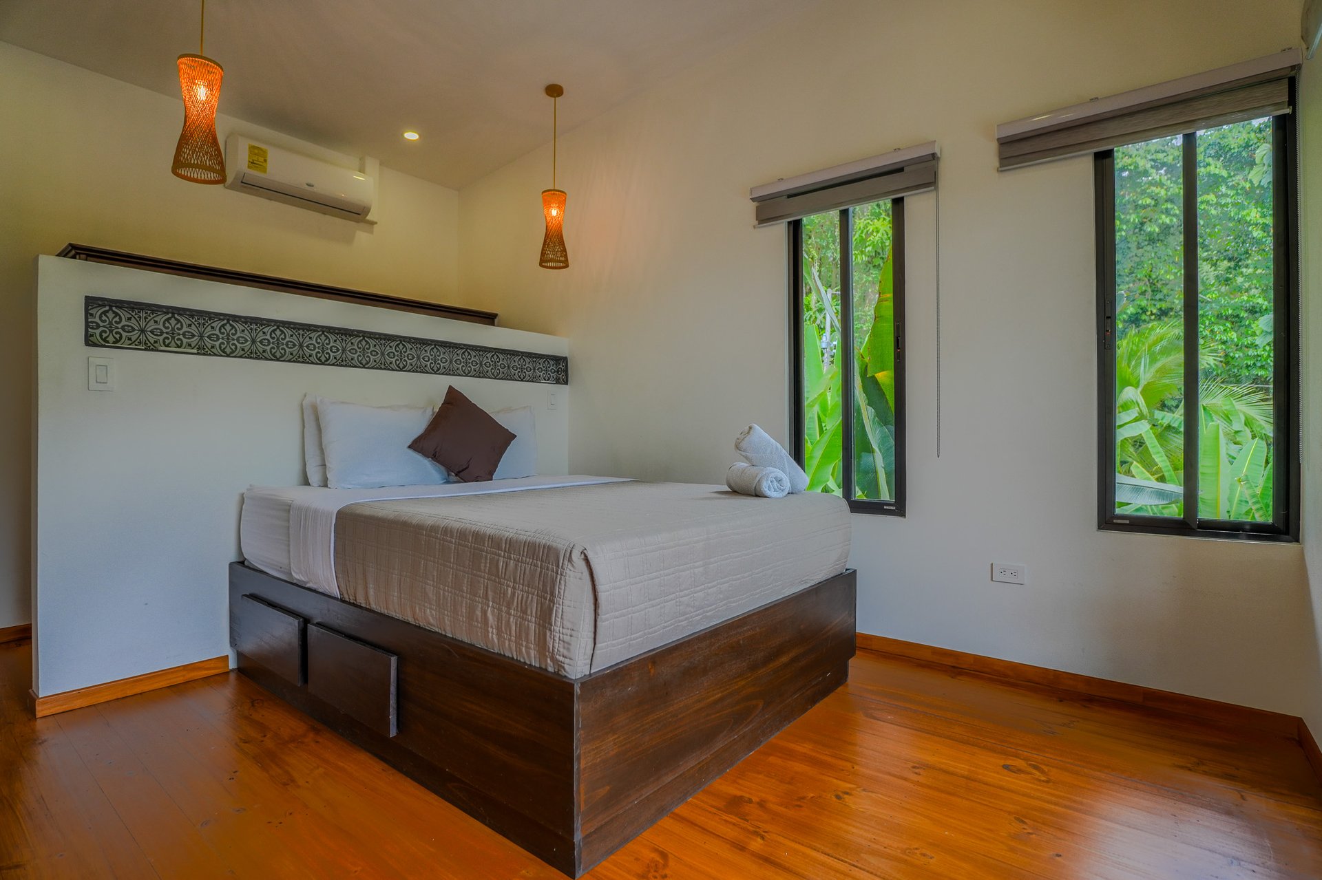 Casa La Roca, Whale's Tail 3 Bedroom Home In Uvita!