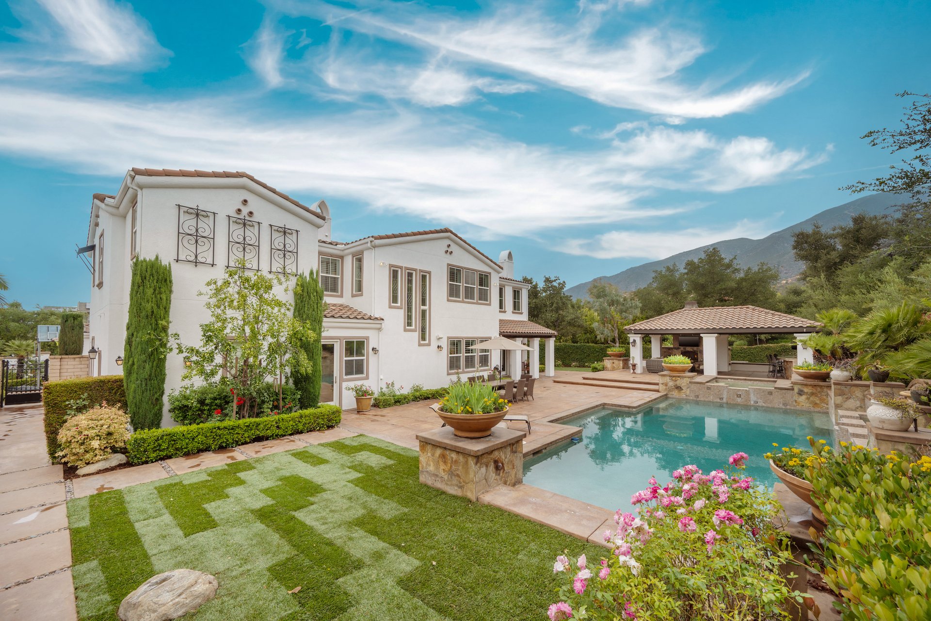 4394 Hiwassee