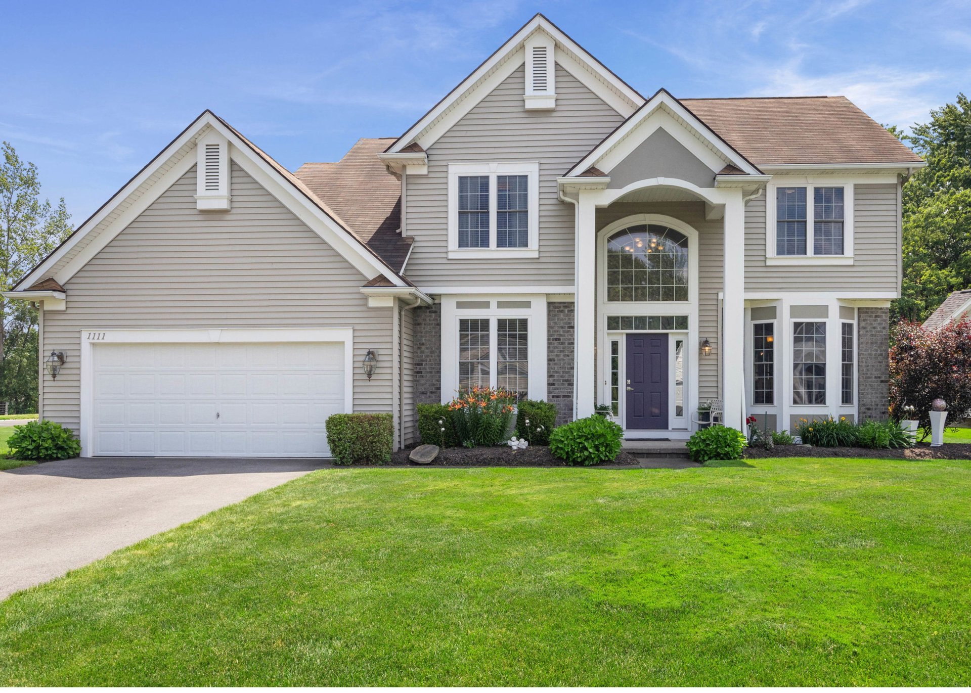 Updated Webster Colonial with Modern Style, Outdoor Living & Cul-De-Sac Location