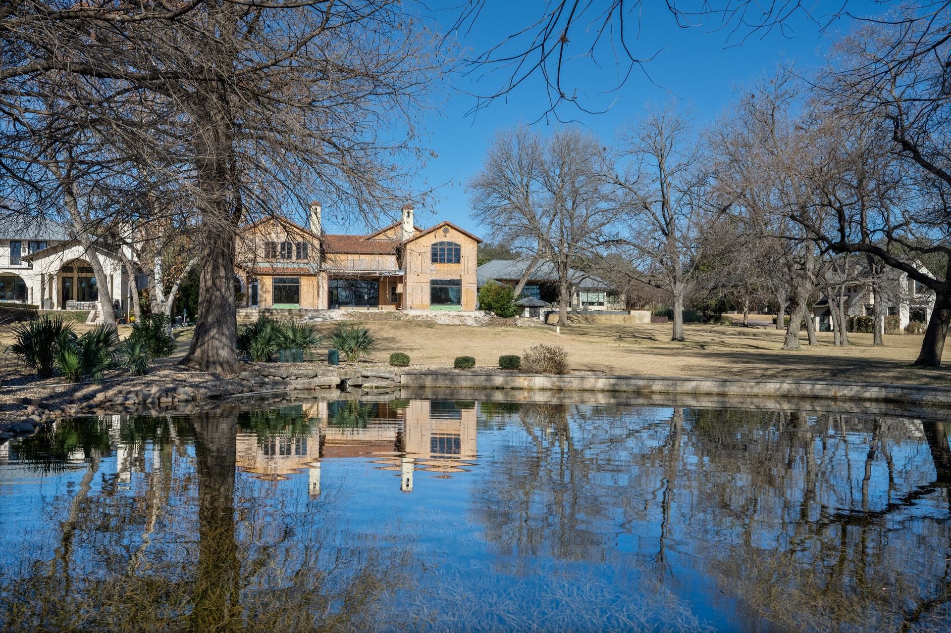 2611 Westlake Drive 