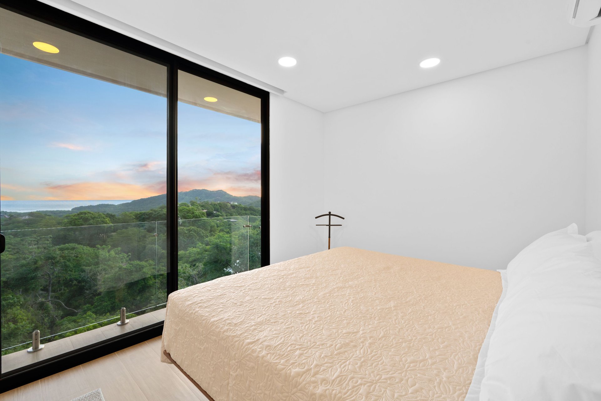 Casa Flores del Mar | Contemporary Ocean-View Home in Las Ventanas