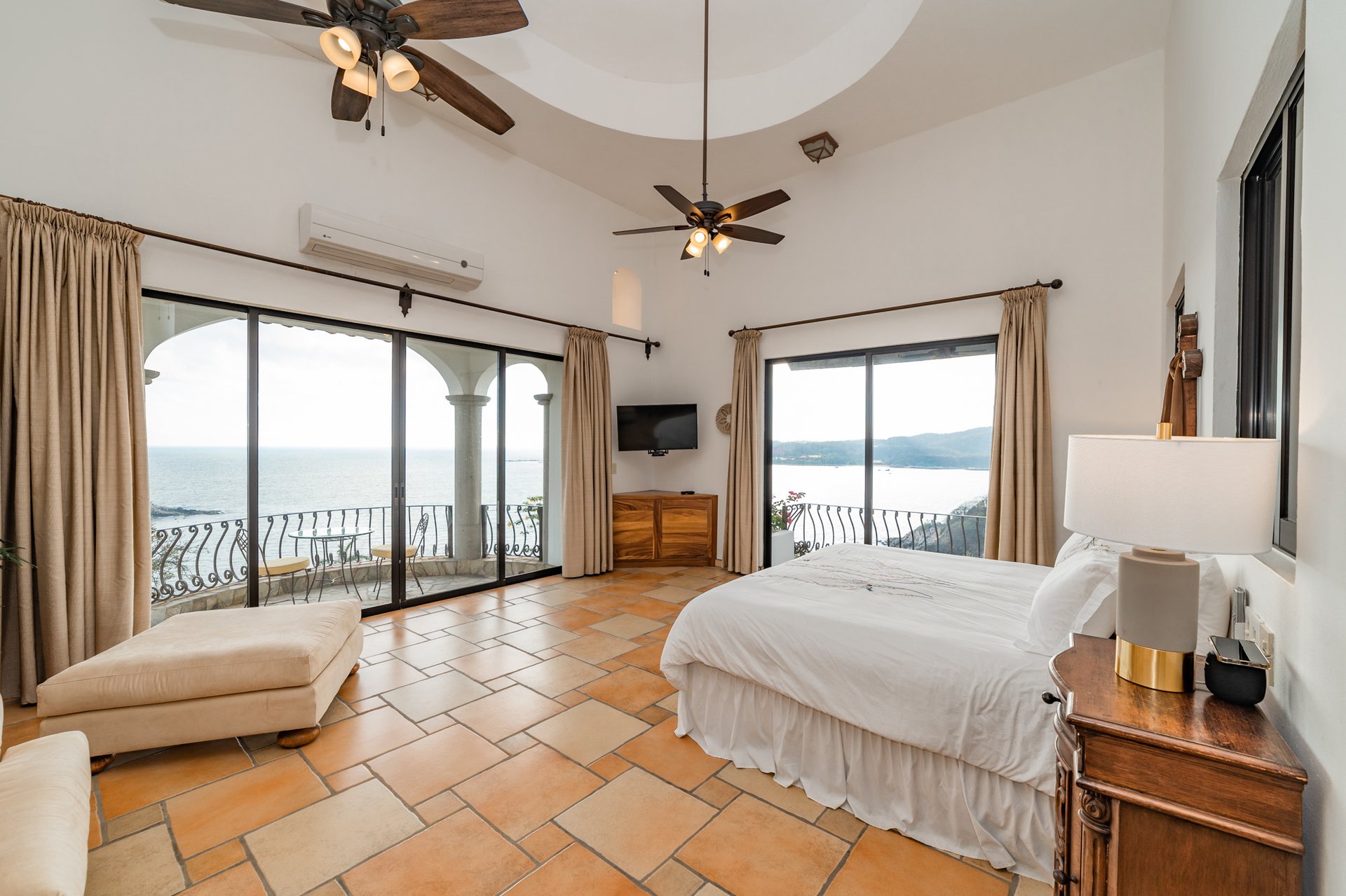 5 Bedroom, Single Family Home, Villa Encantada 