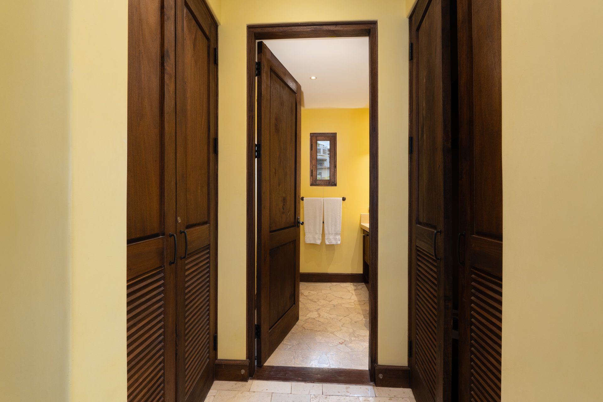 36 Plaza Carlota | Elegant Rooftop Flat with Ocean & Mountain Views in Downtown Las Catalinas