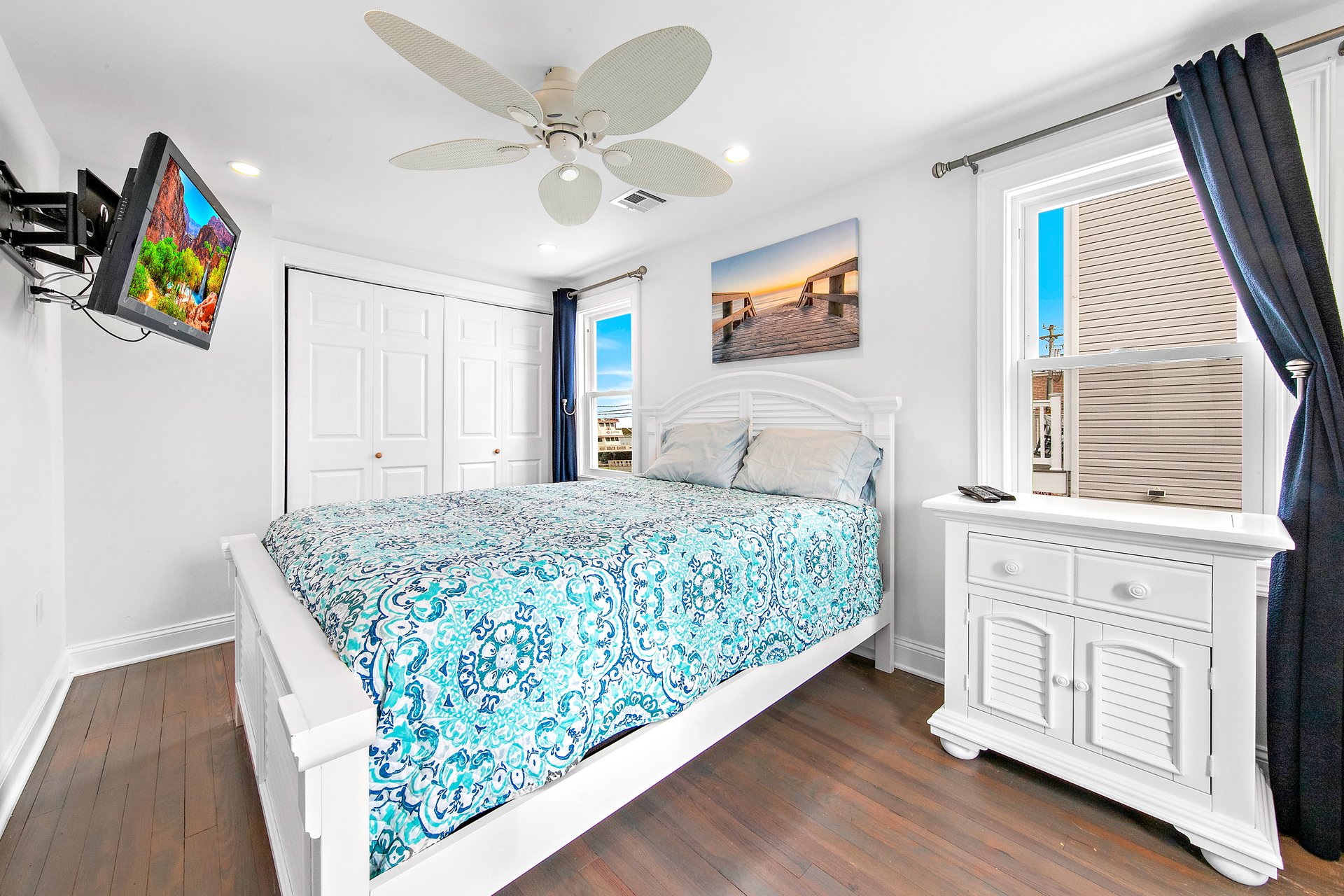 5 W Ave, Beach Haven