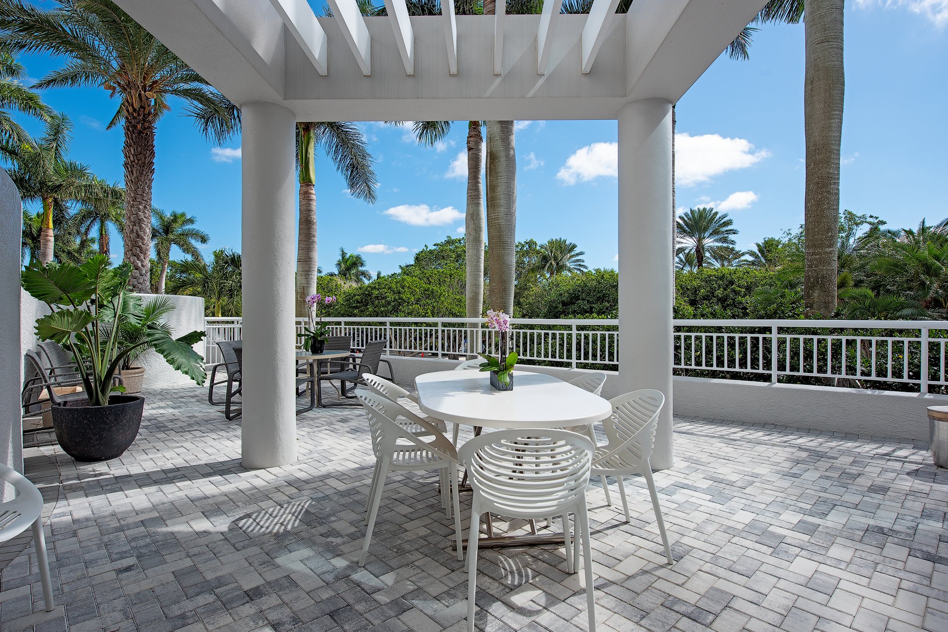 4151 Gulf Shore BLVD N 201