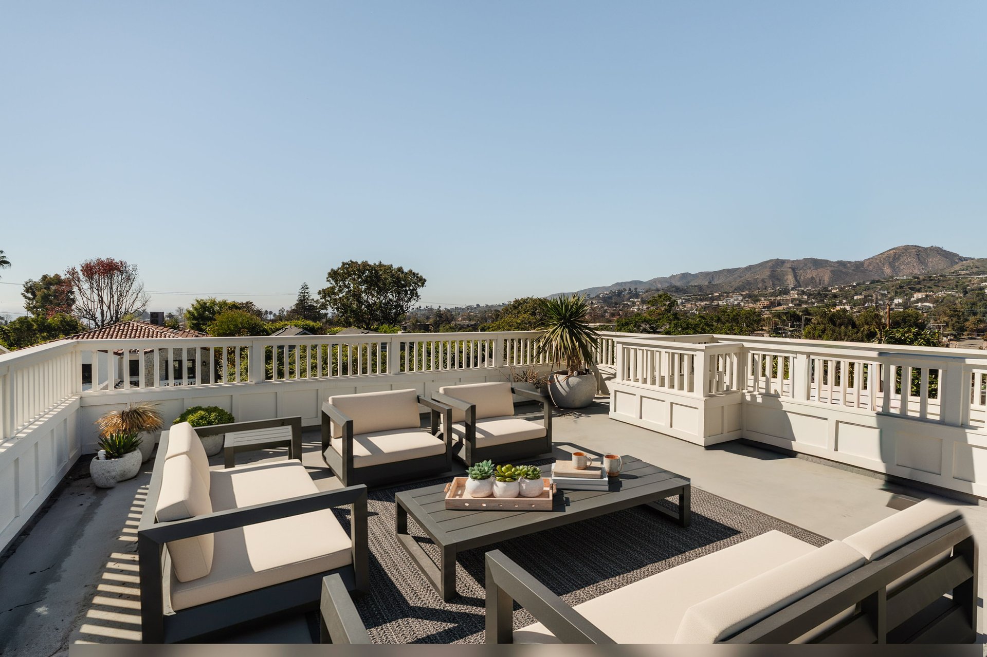 16045 Northfield St, Pacific Palisades 