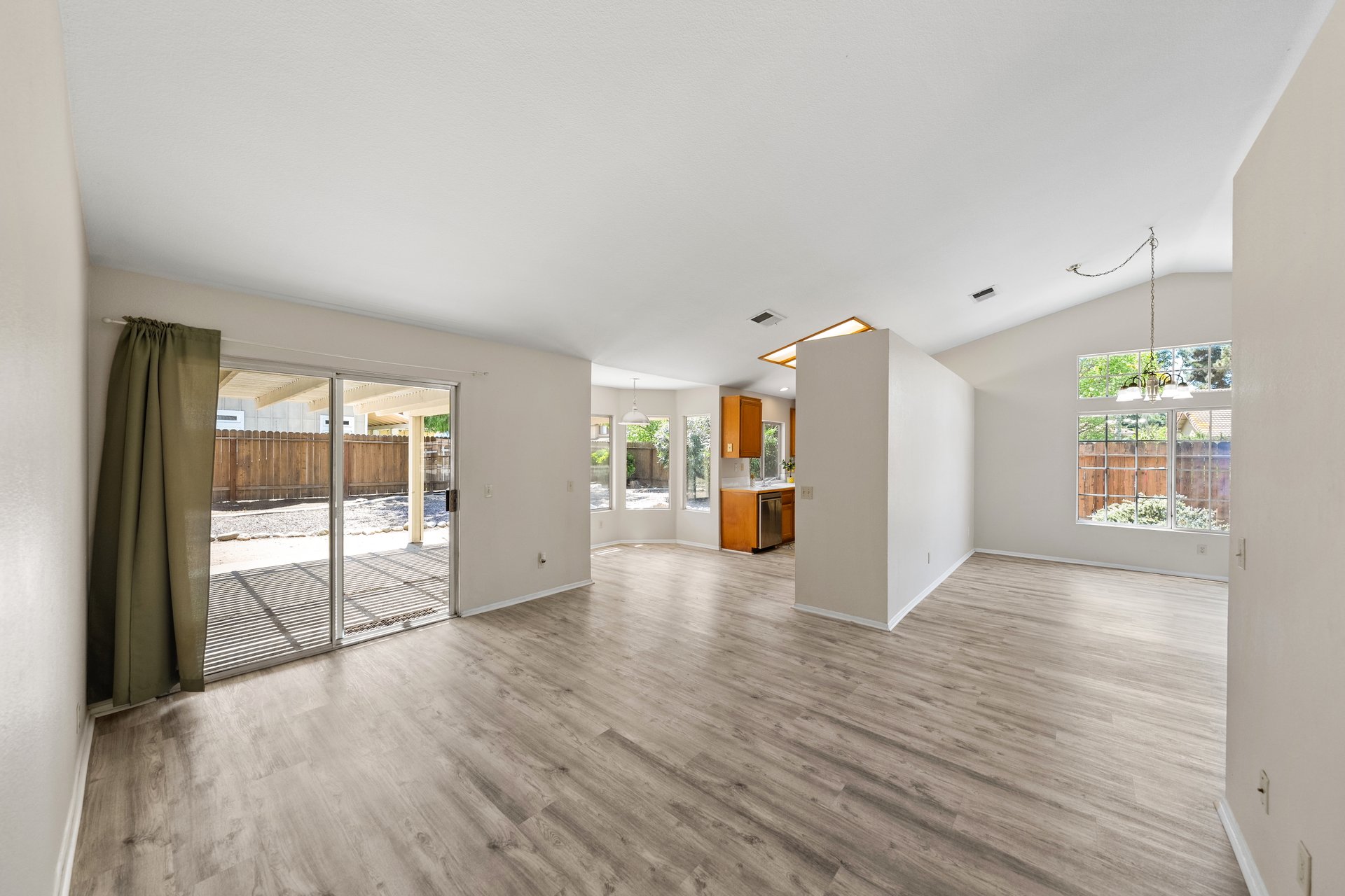 24403 Stallion Ct.