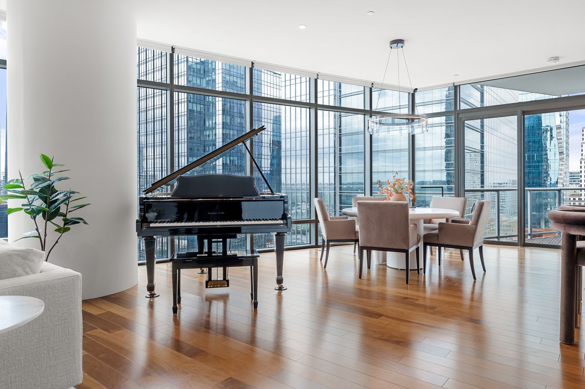 200 Congress Avenue #21E