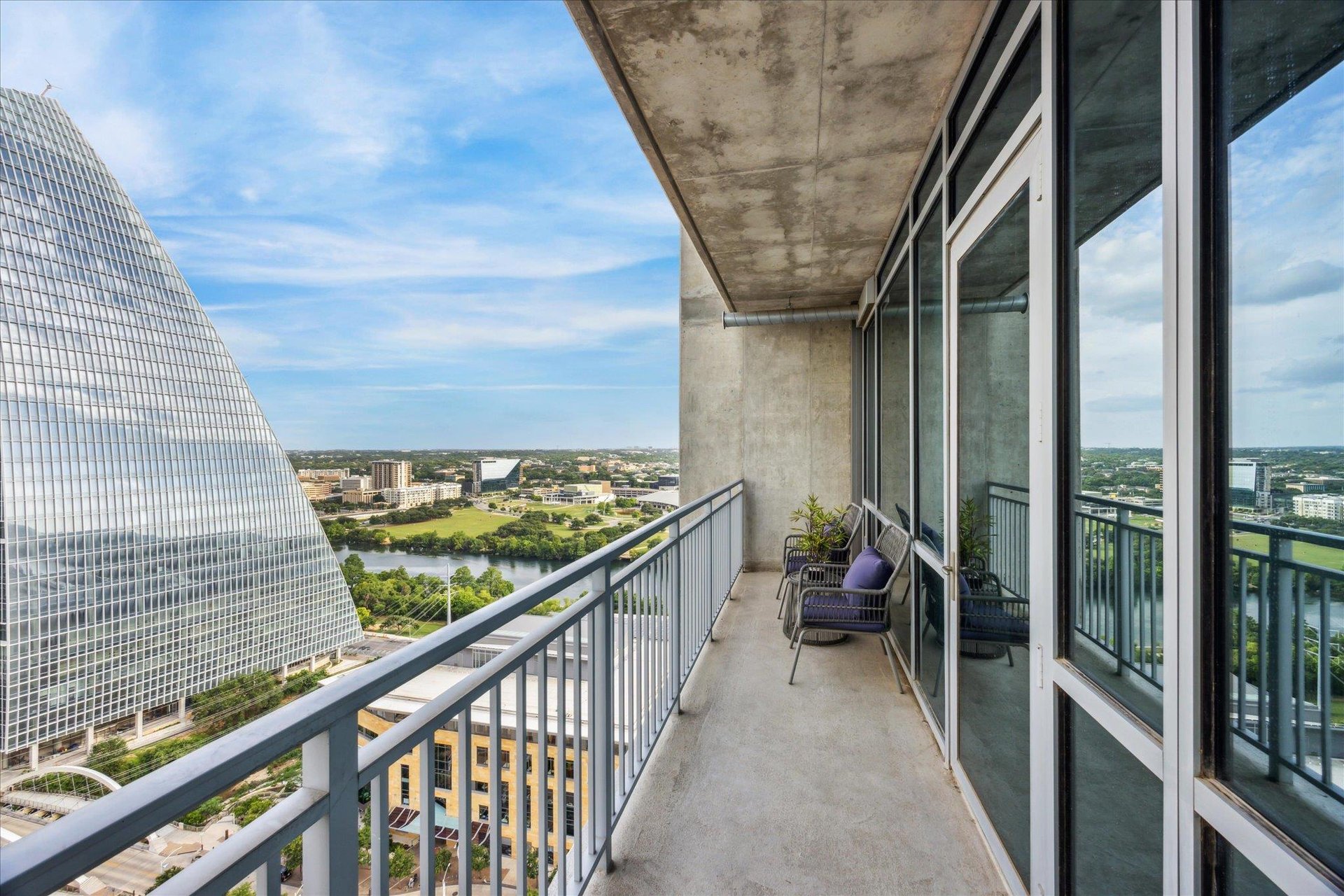 222 West Avenue #2403