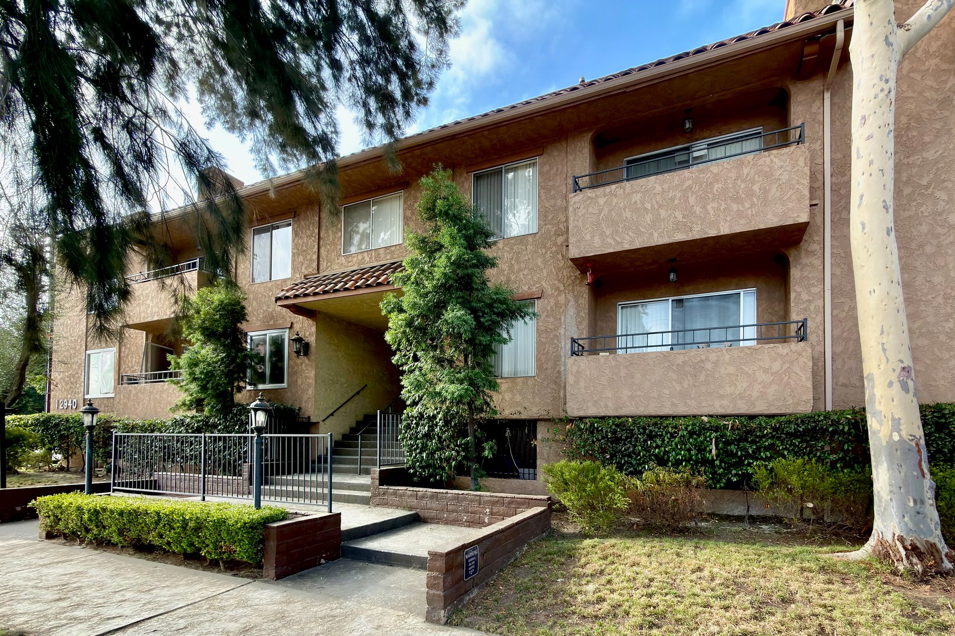 12940 Riverside Dr #201, Sherman Oaks