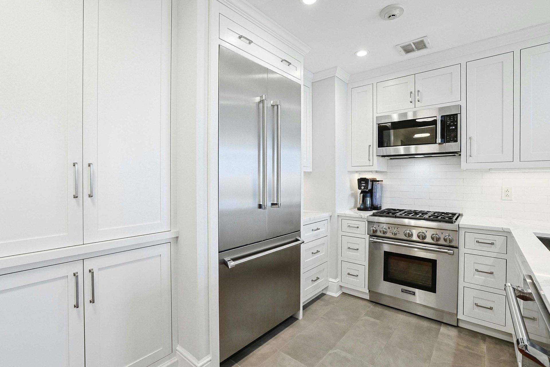10 City Place, #21B, White Plains, NY 10601