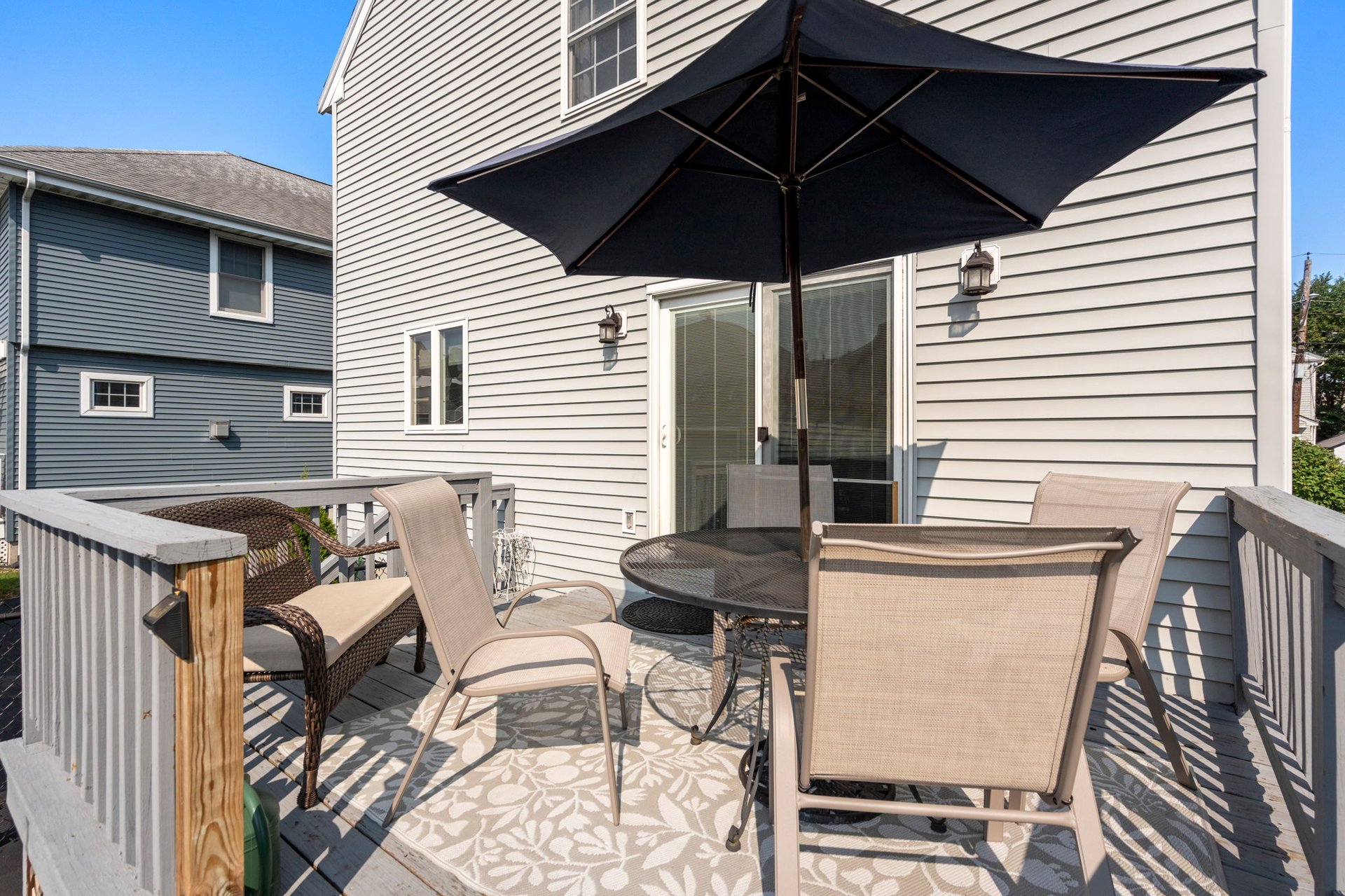 11 Williams St