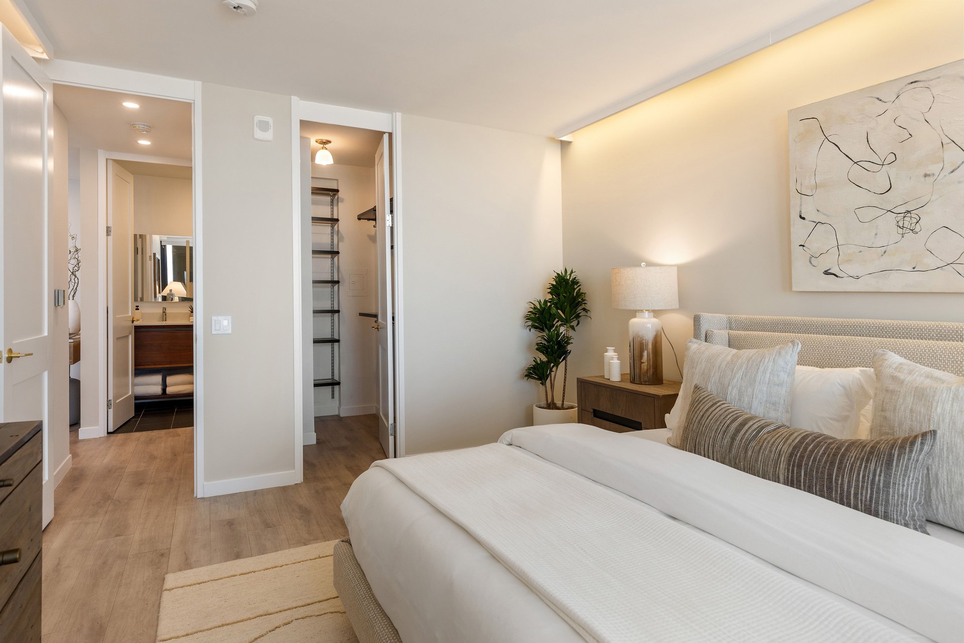 Updated Russian Hill View Residence