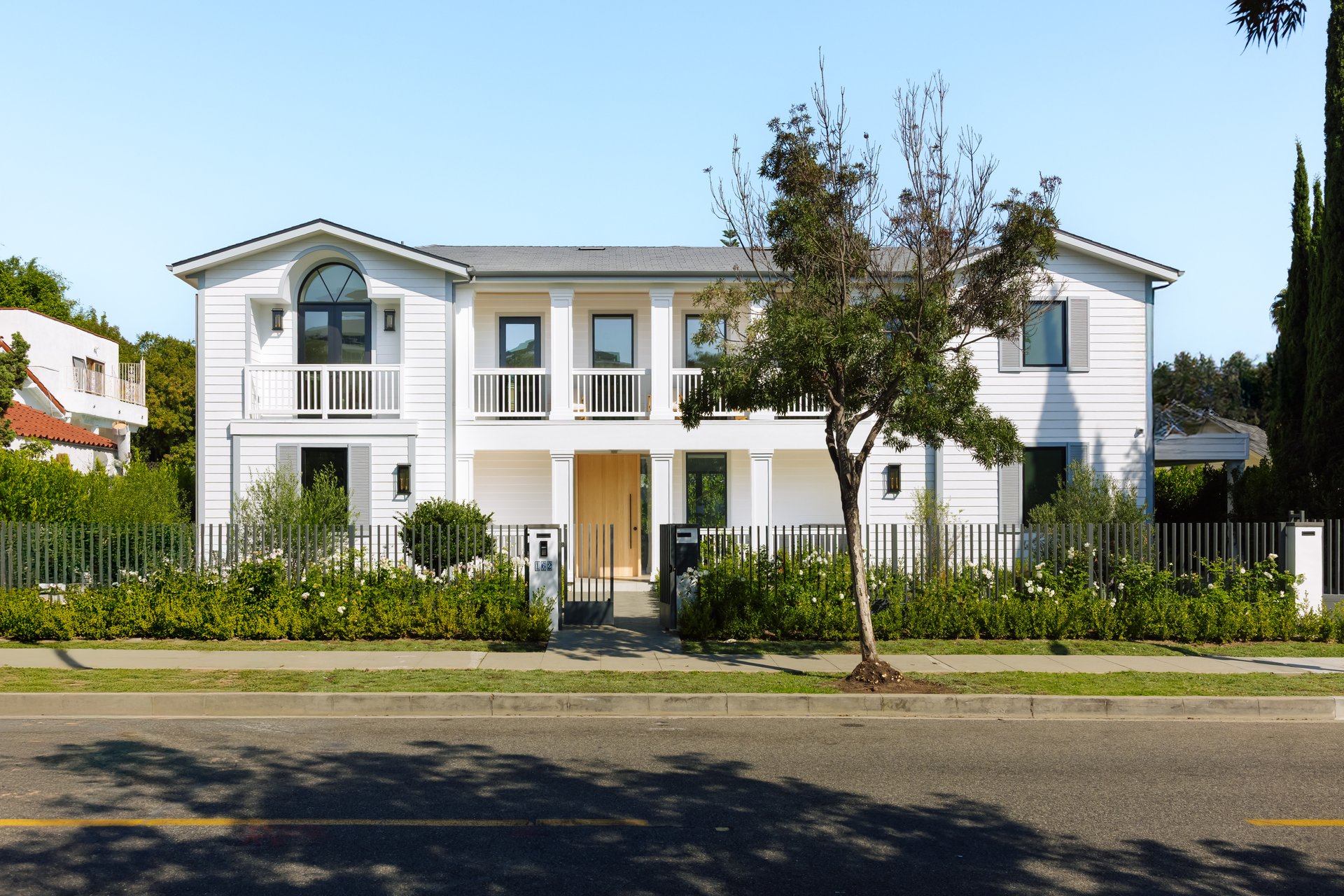 162 N Rexford Dr