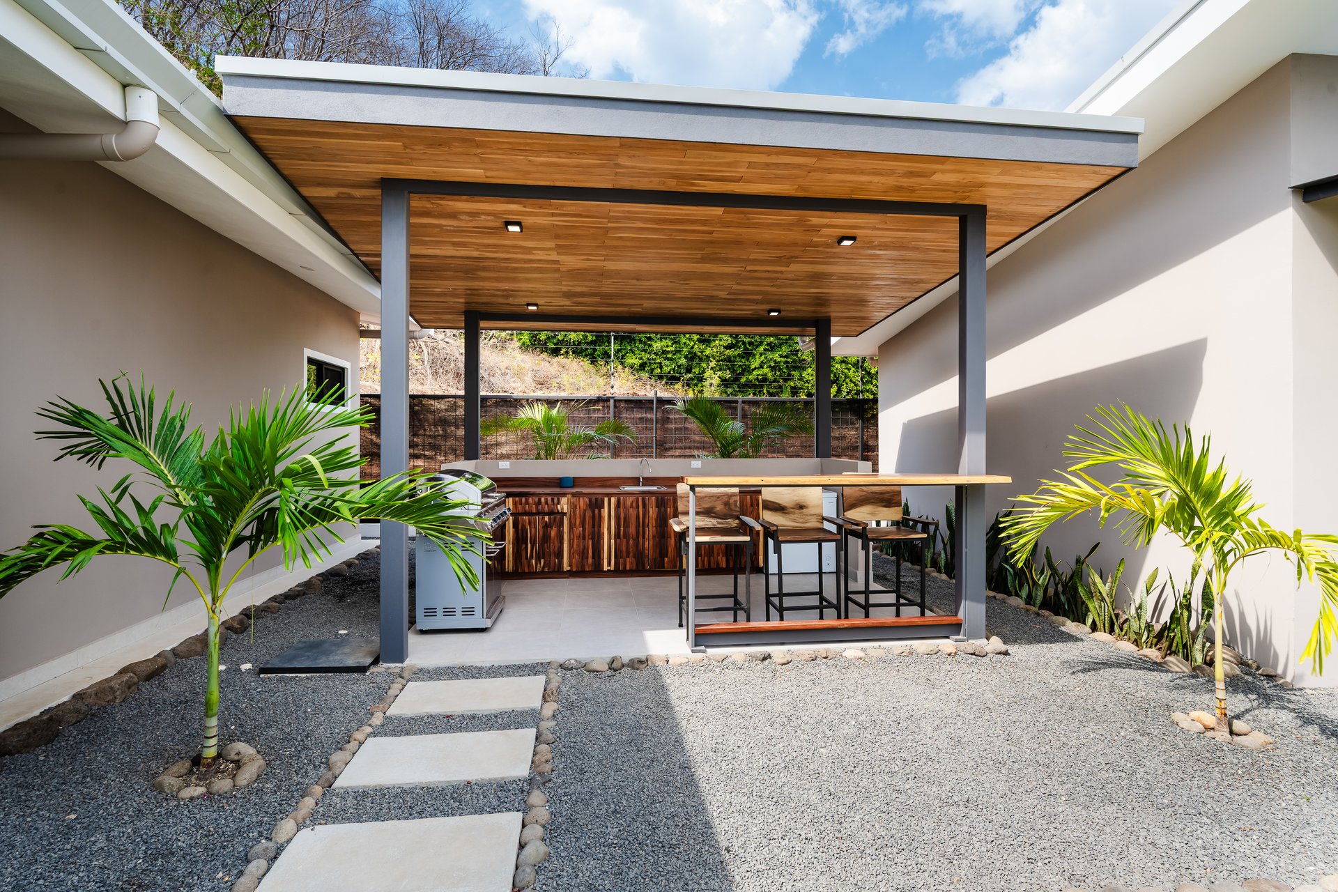 Villa Aurora | New 5BR Luxury Home Minutes from Playa Penca & Potrero