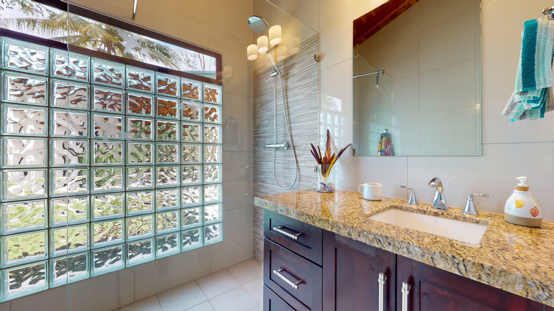 House for Sale in Chontales, Costa Rica—Ocean Views, Solar Power, and Modern Comforts