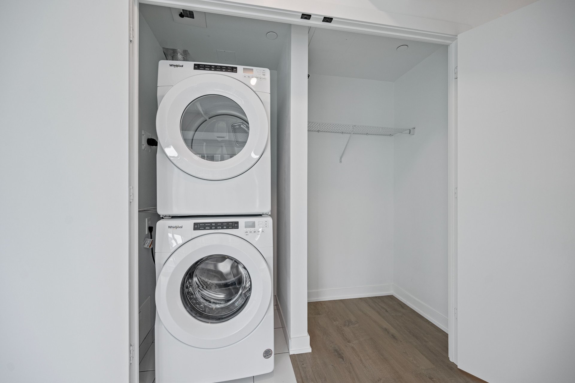 327 King Street W Unit: 3703