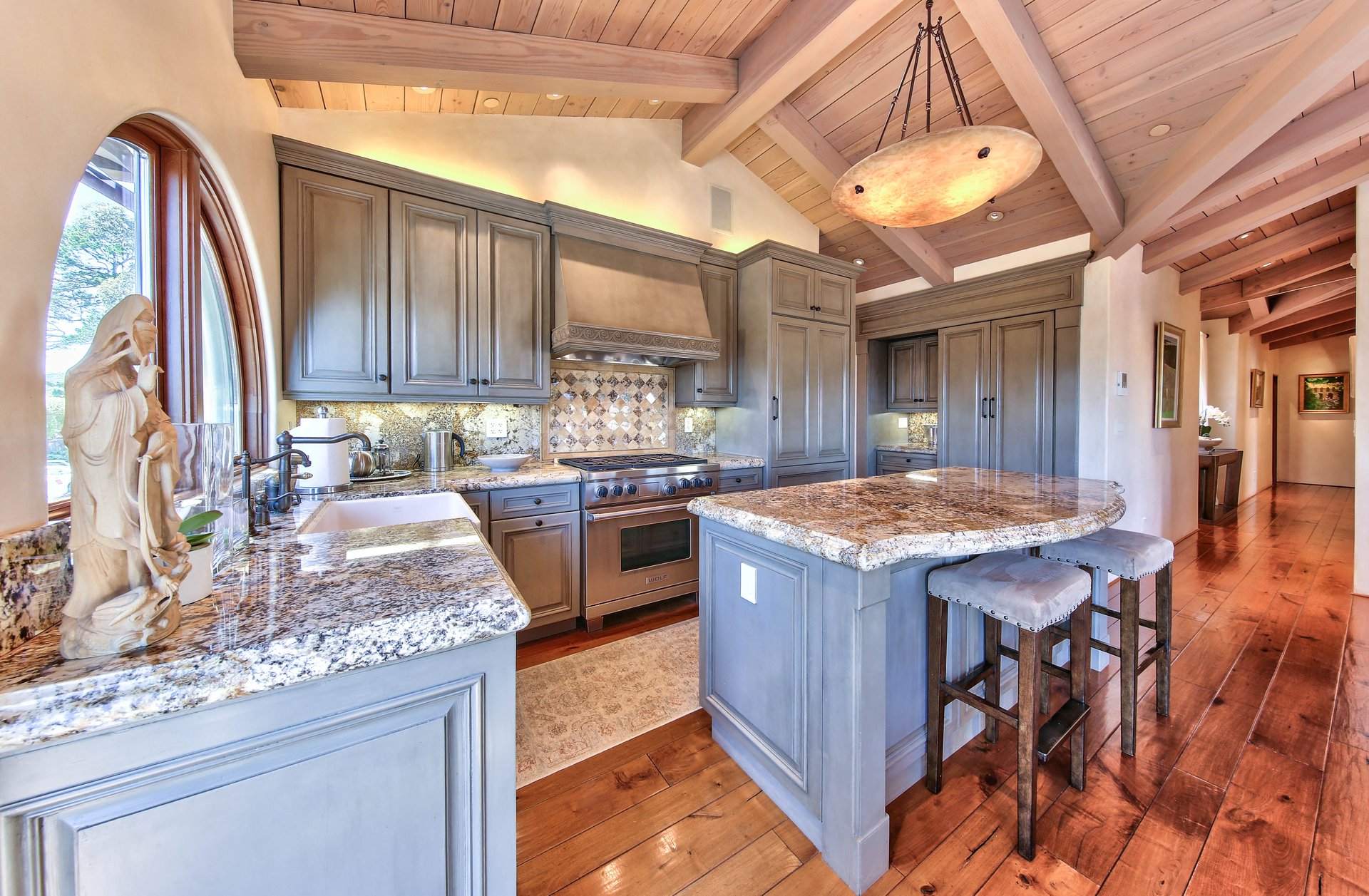 Carmel Penthouse - Luxury Rental