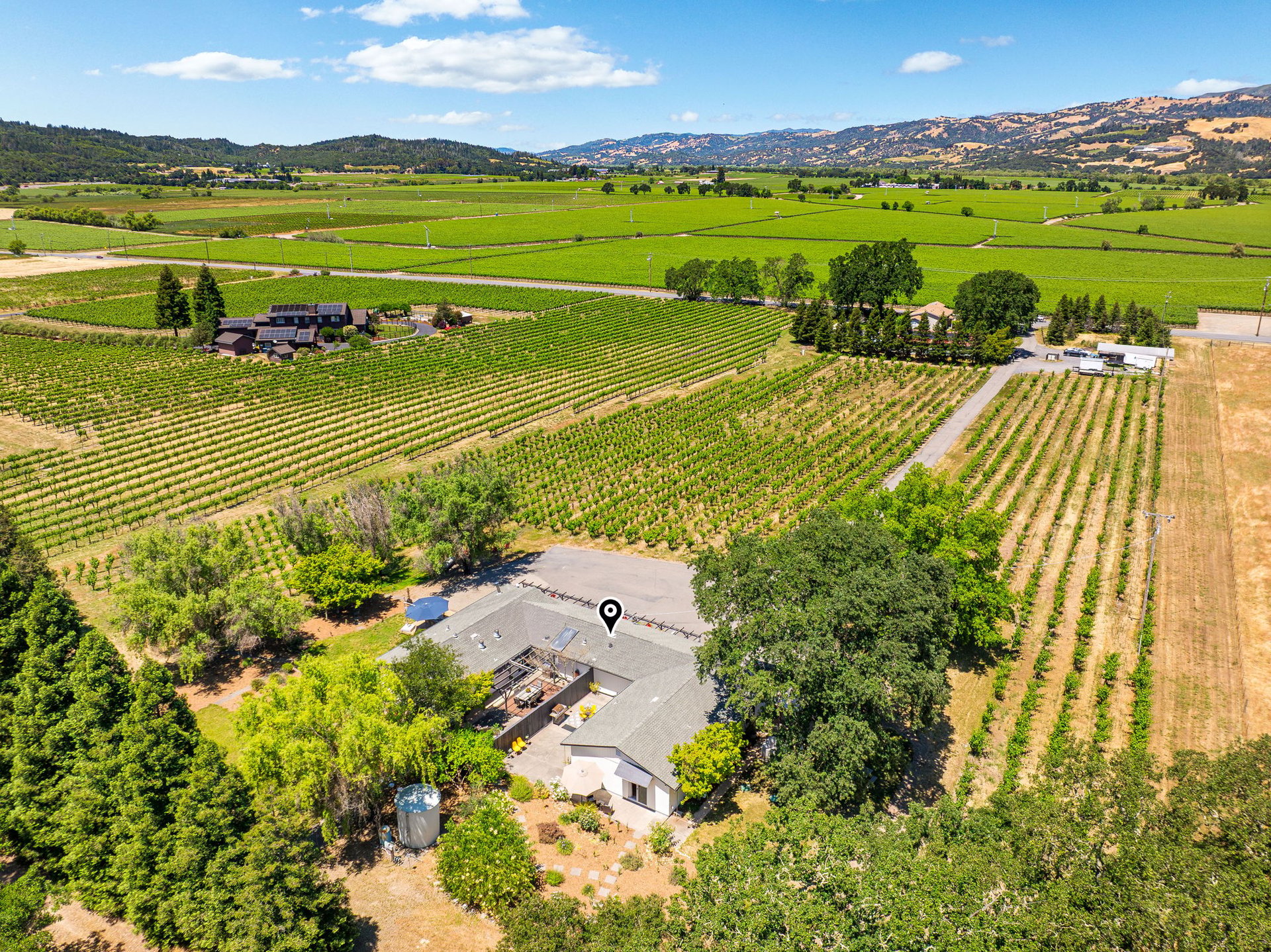 725 Lytton Station