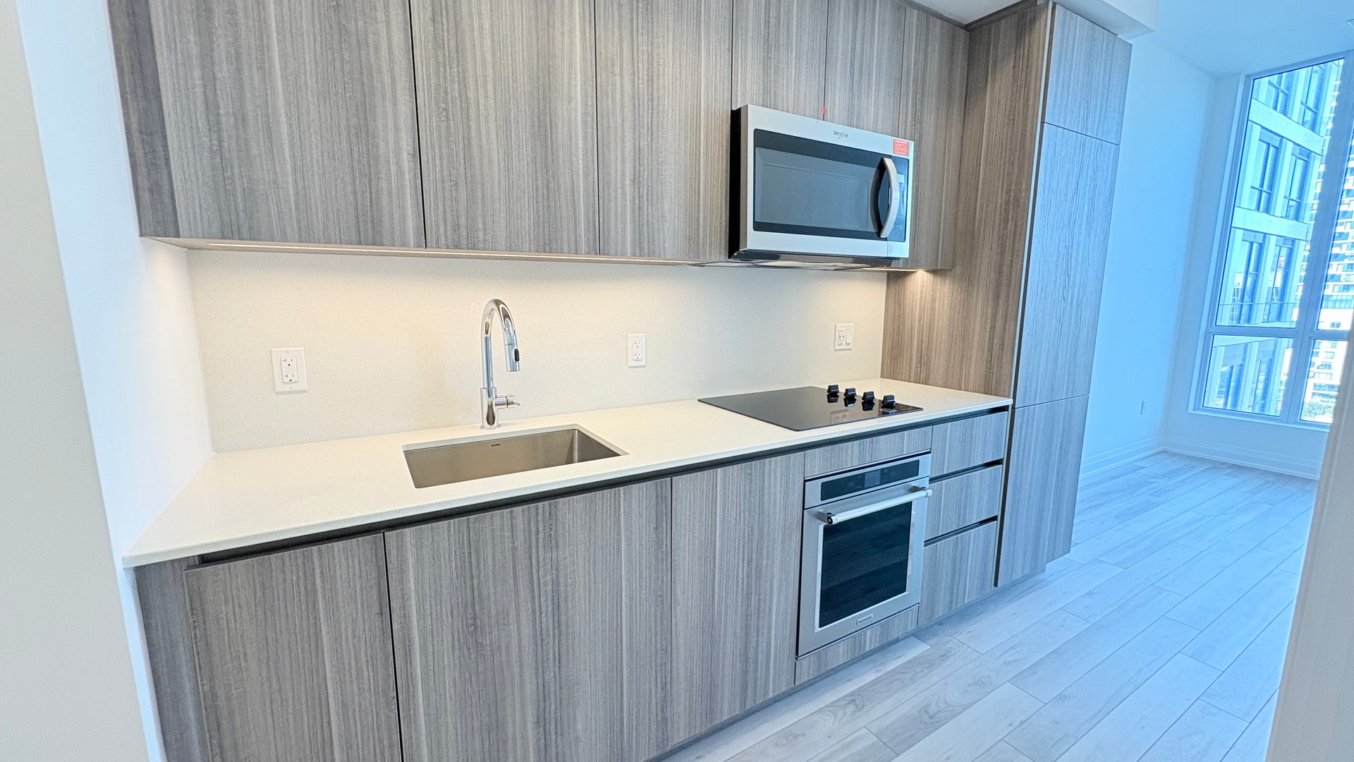 15 Richardson Street Unit: 1211