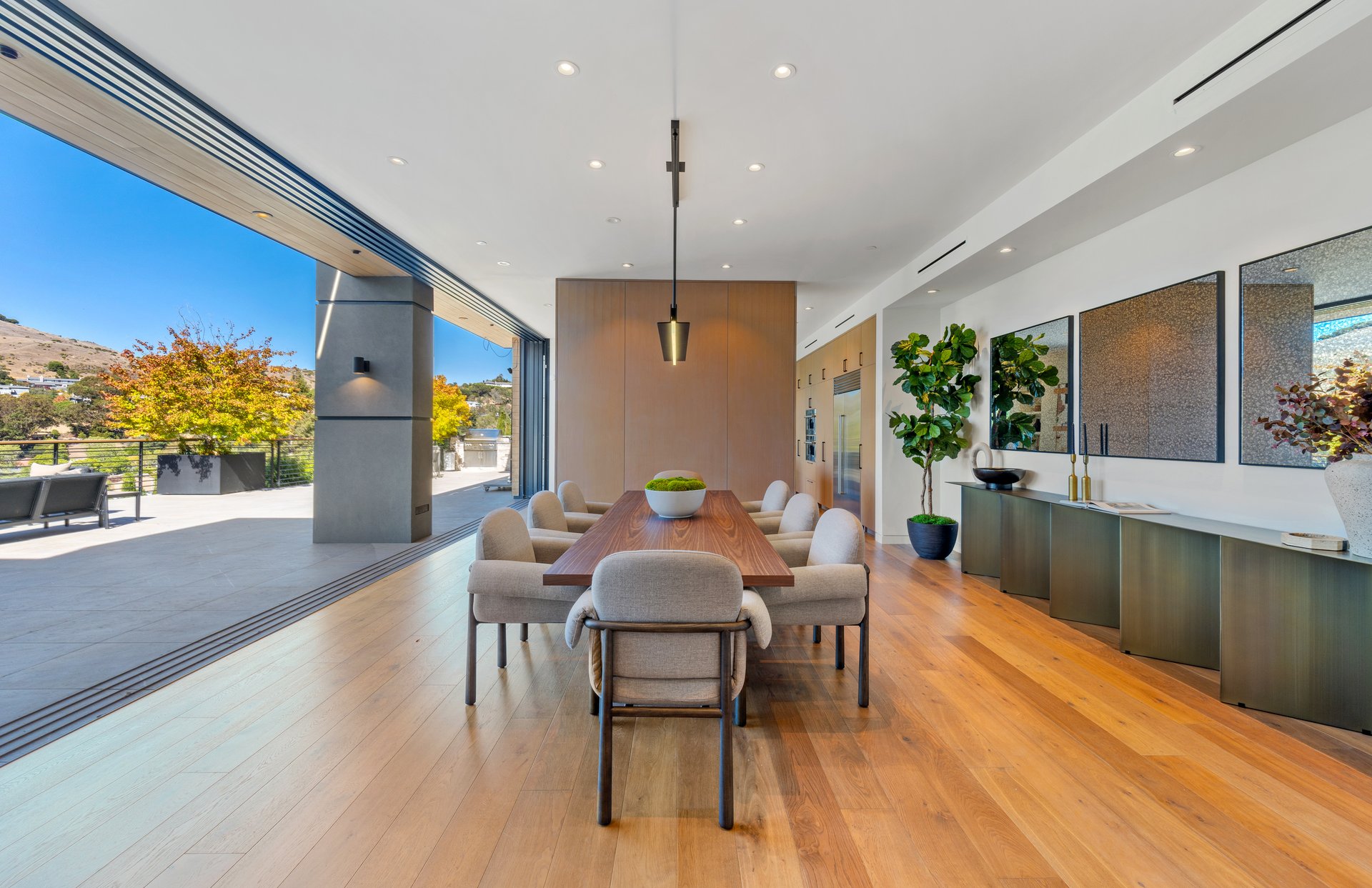 Modern Luxury - Completed in 2019