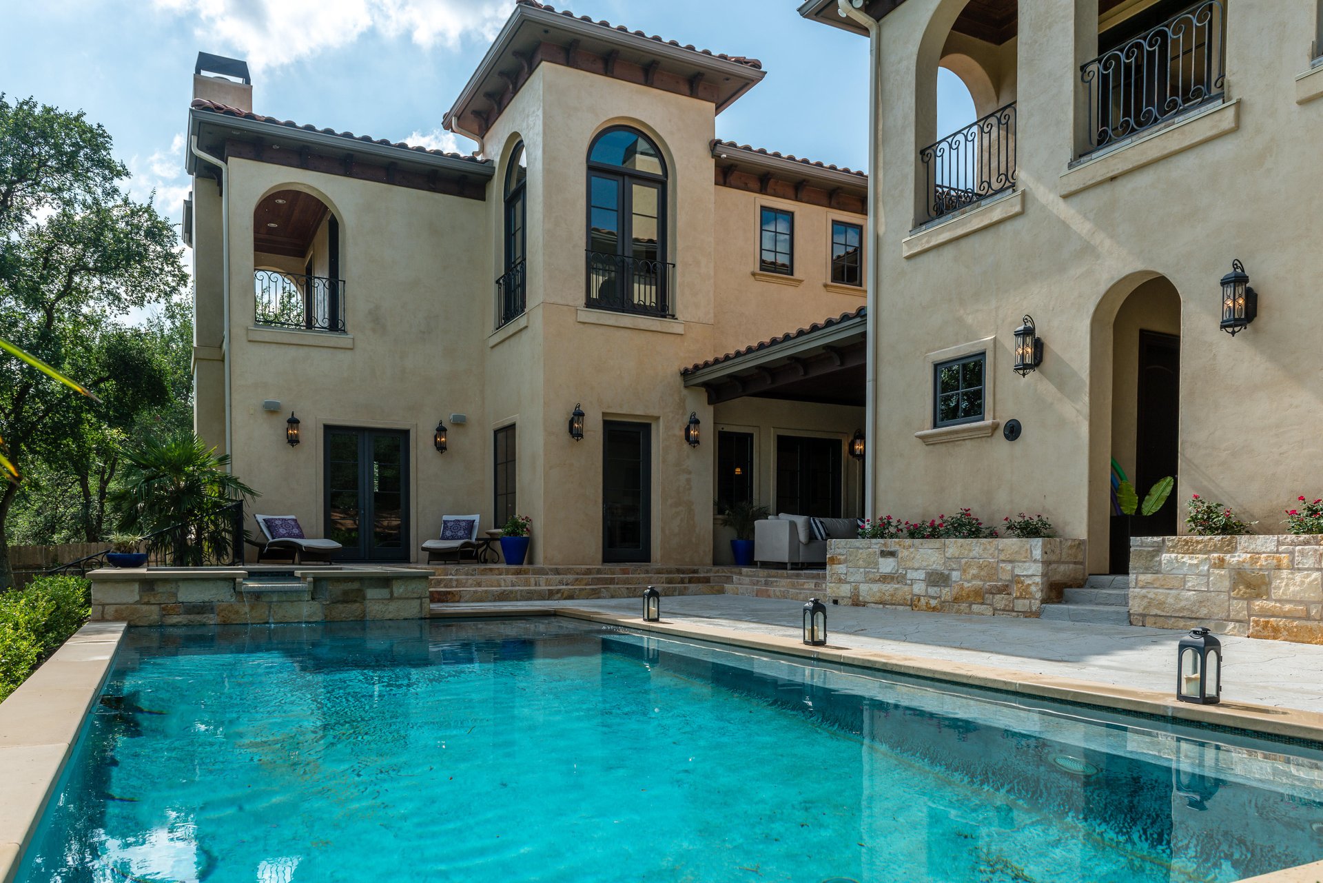 Majestic Santa Barbara in Rollingwood