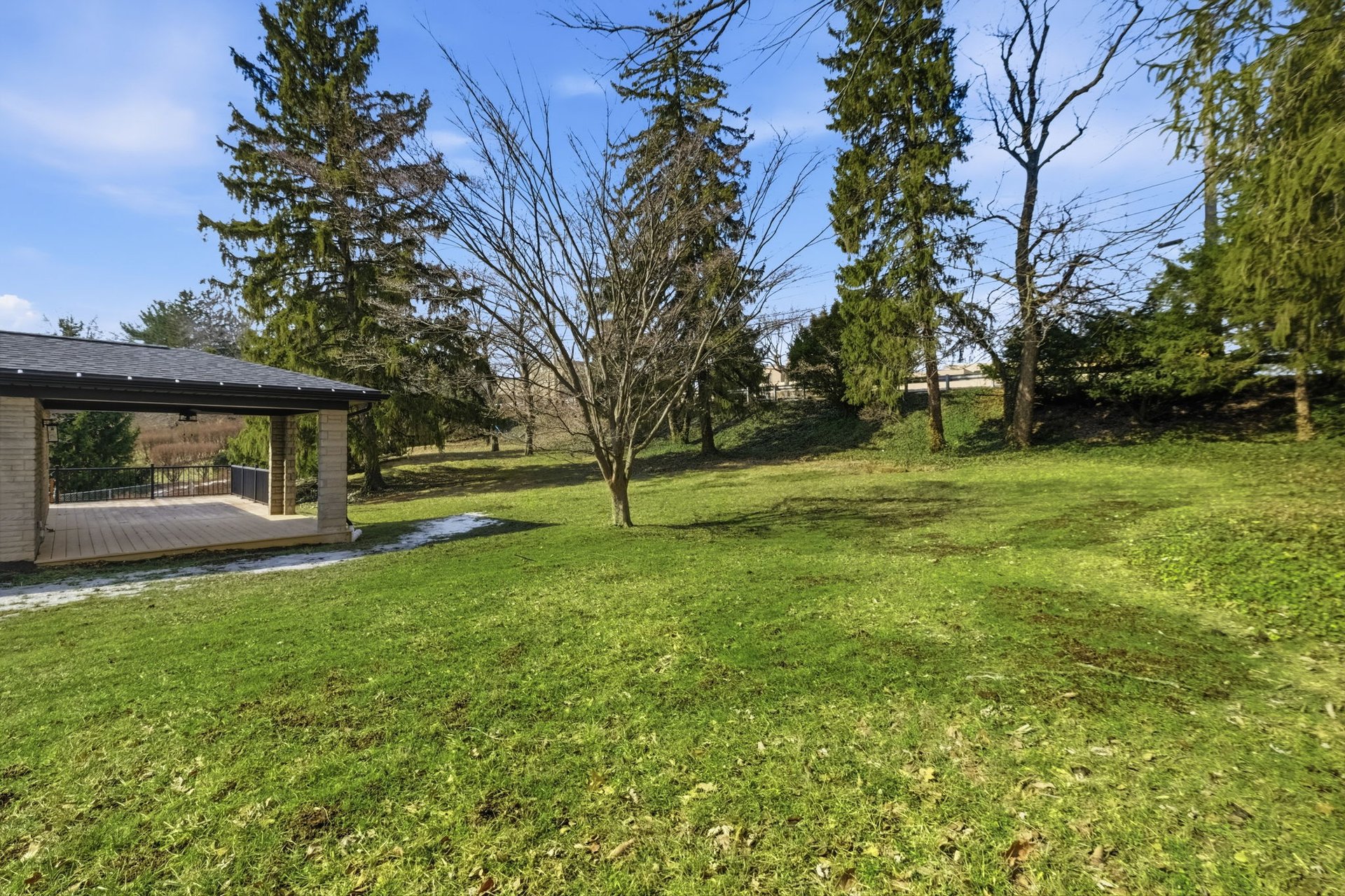 954 Lakemont Dr