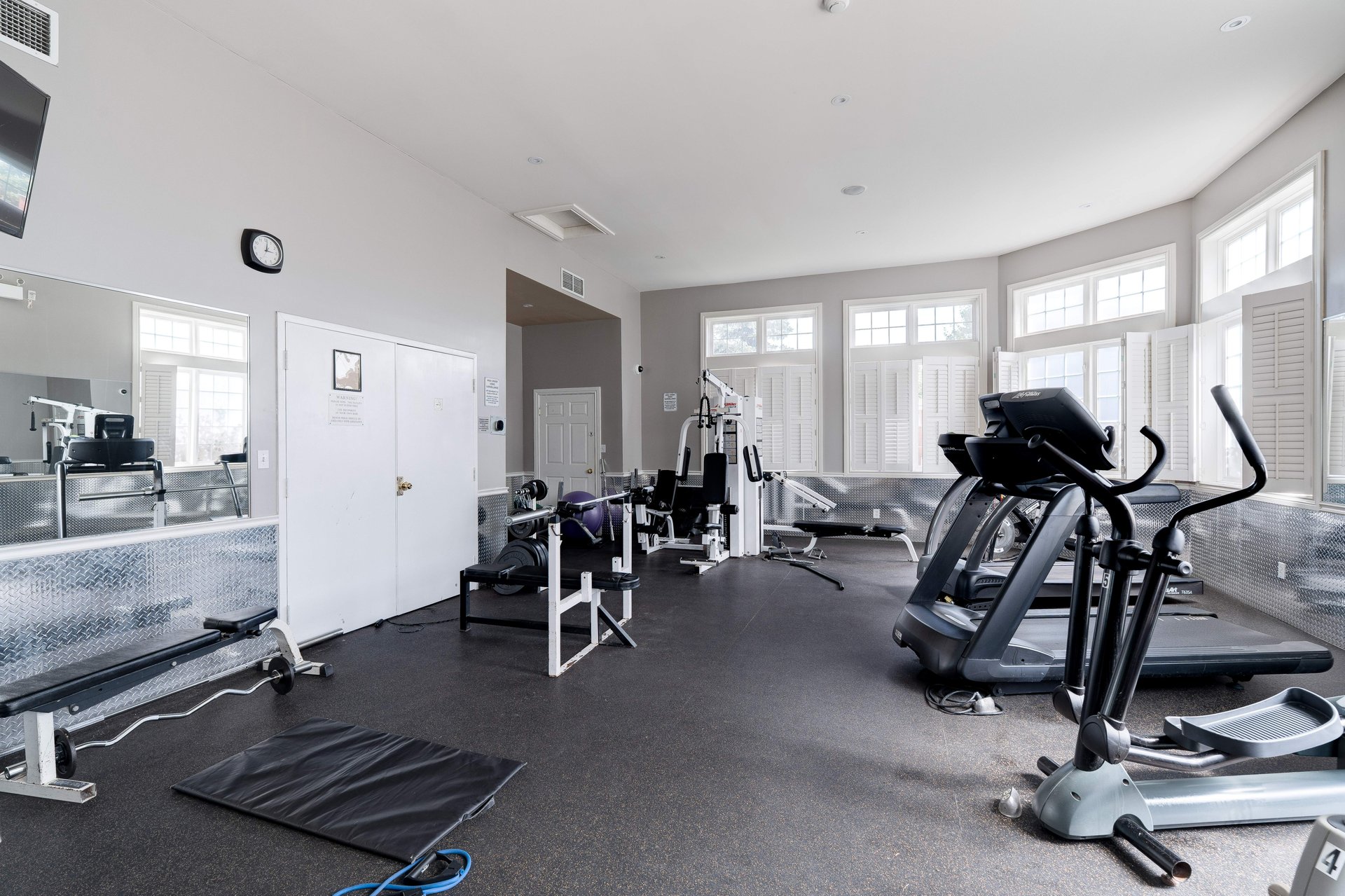 1460 Bishops Gate, Suite 212