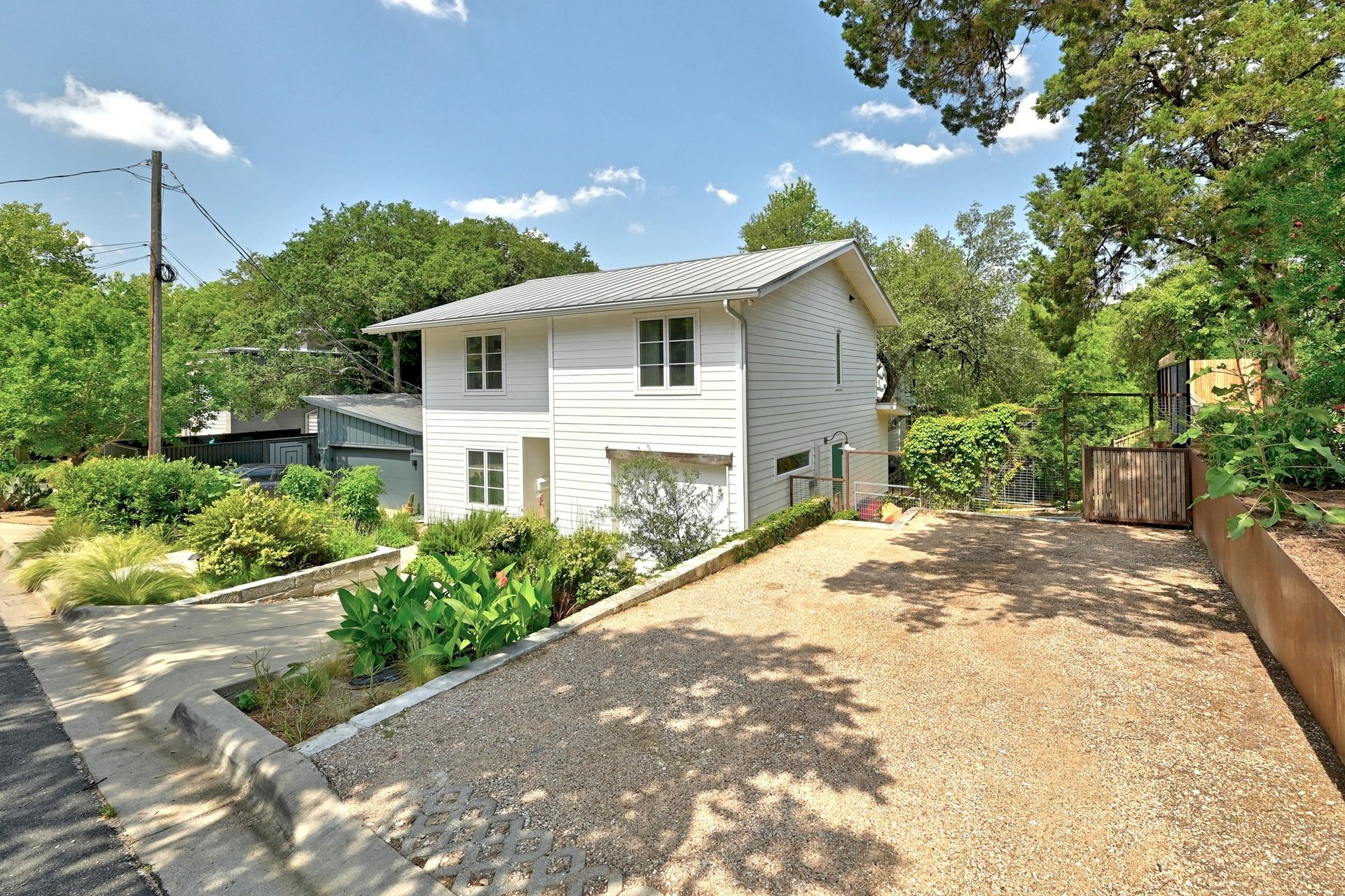 1700 S 6th Street 