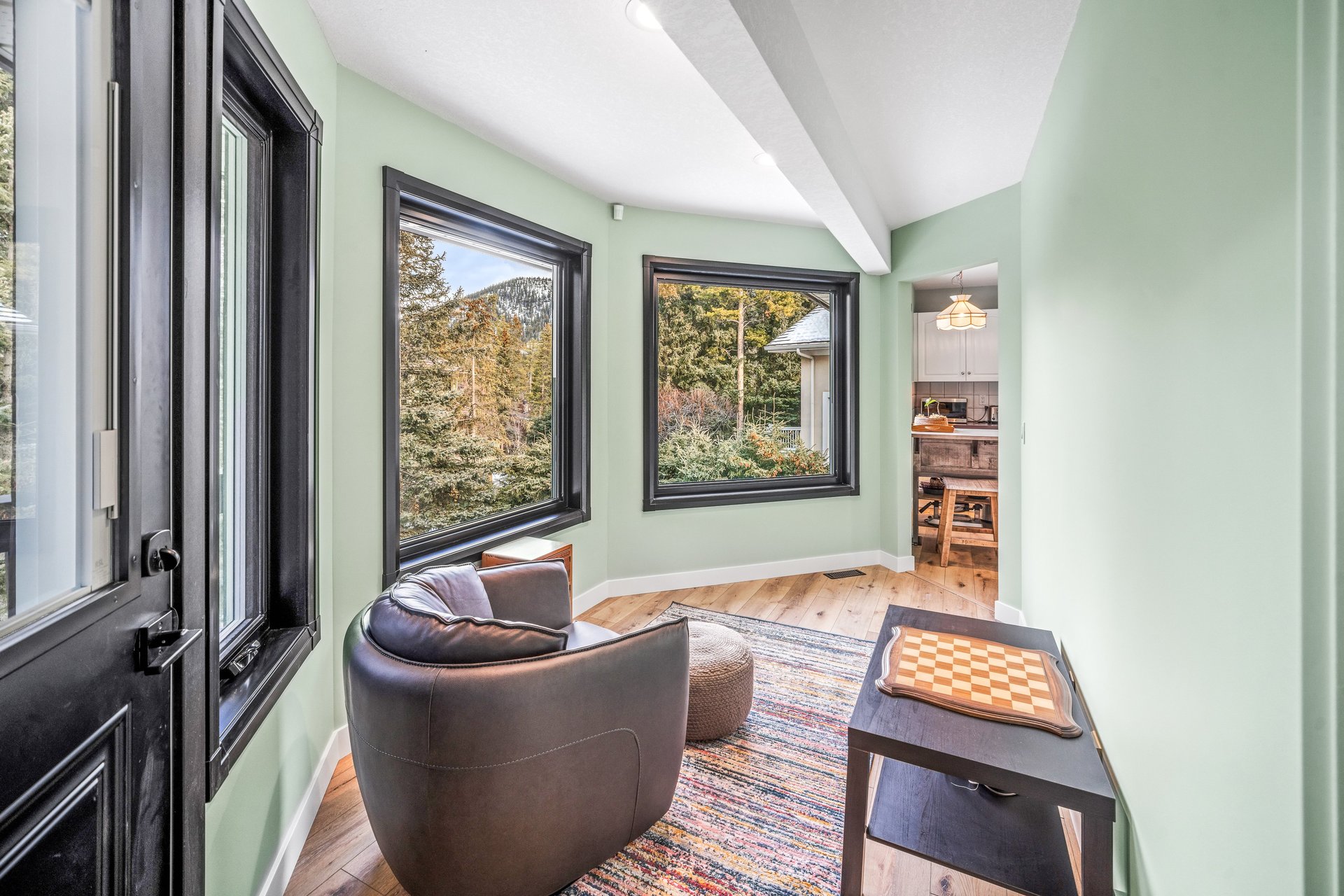 108 Lougheed Circle