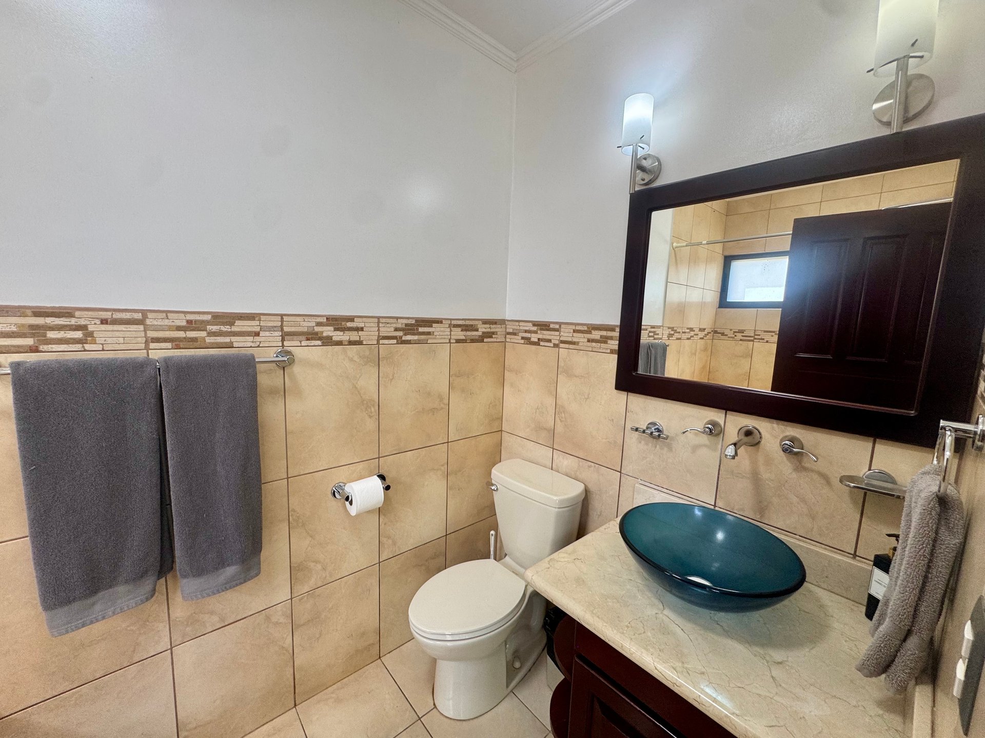 The Oaks 65: Comfortable 2BR Condo Near Tamarindo & Playa Grande