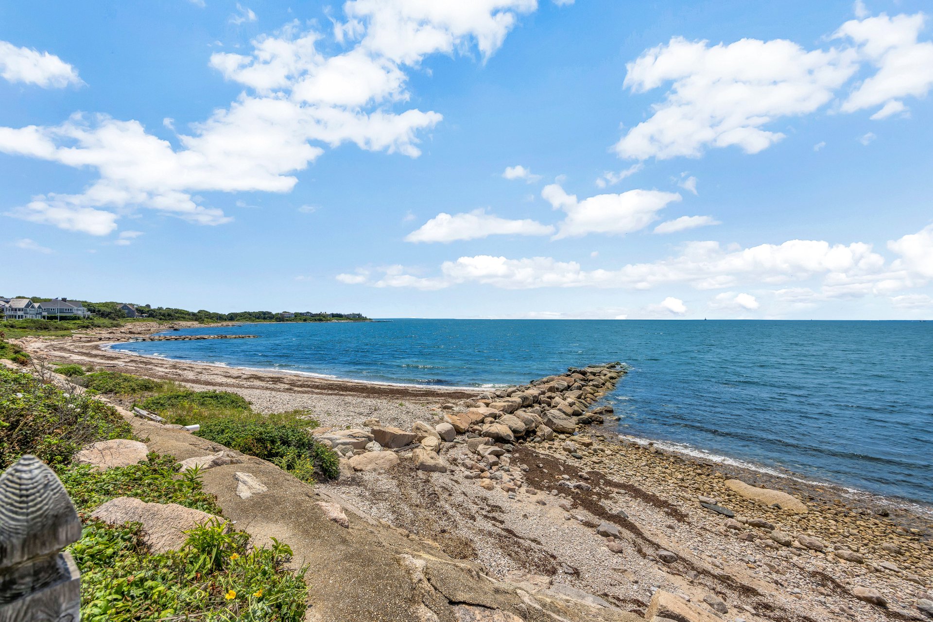 Panoramic Views on Nyes Neck