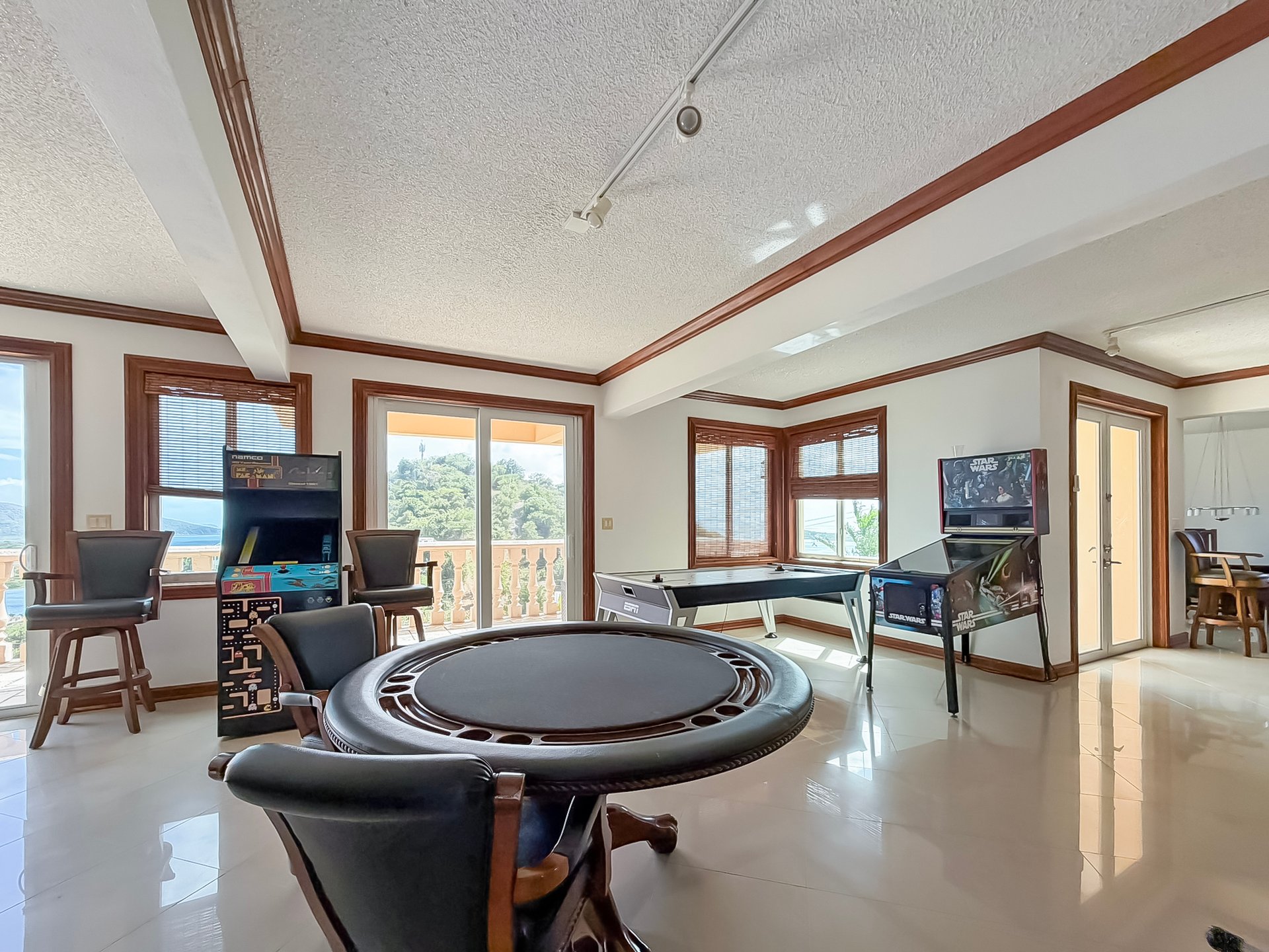 565 Parham Town 7 Bedroom Villa