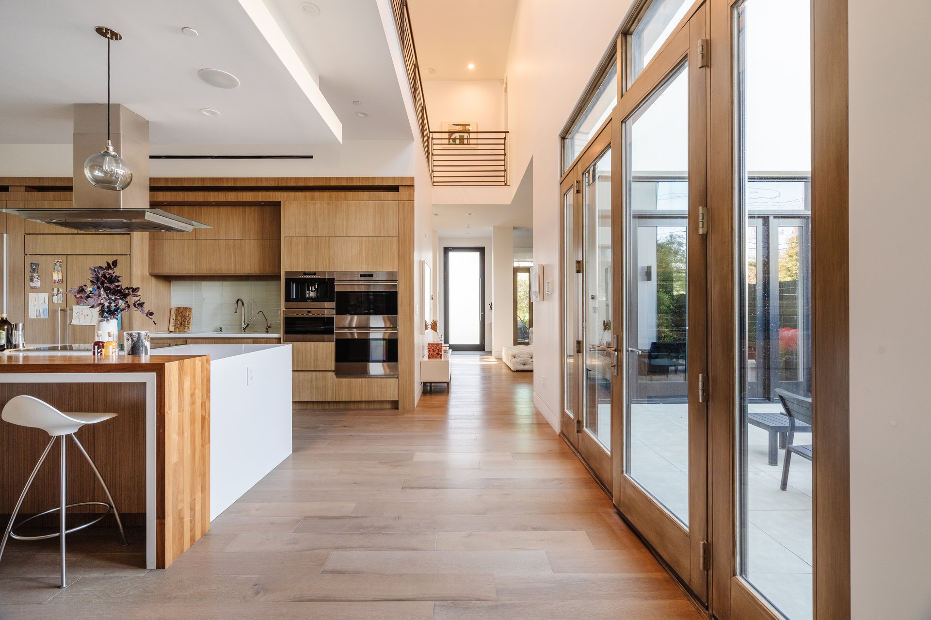 536 N Arden Blvd, Larchmont