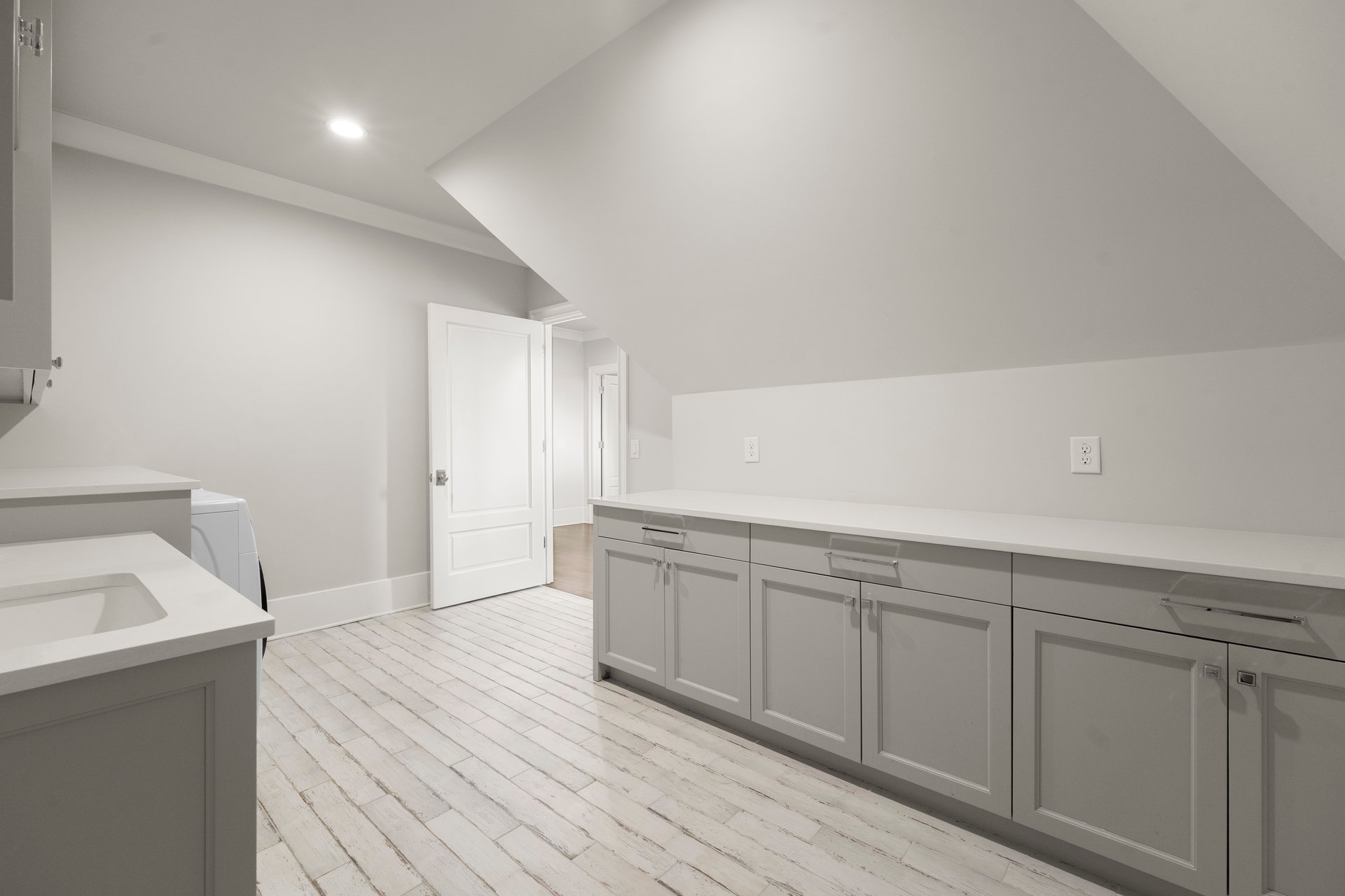  10160 Cedar Ridge Drive