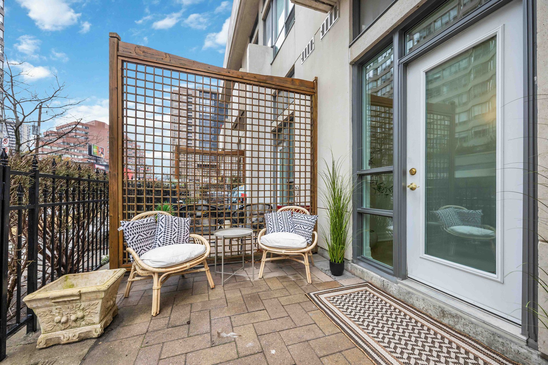 #109 - 18 Spring Garden Avenue, Toronto Unit: 109